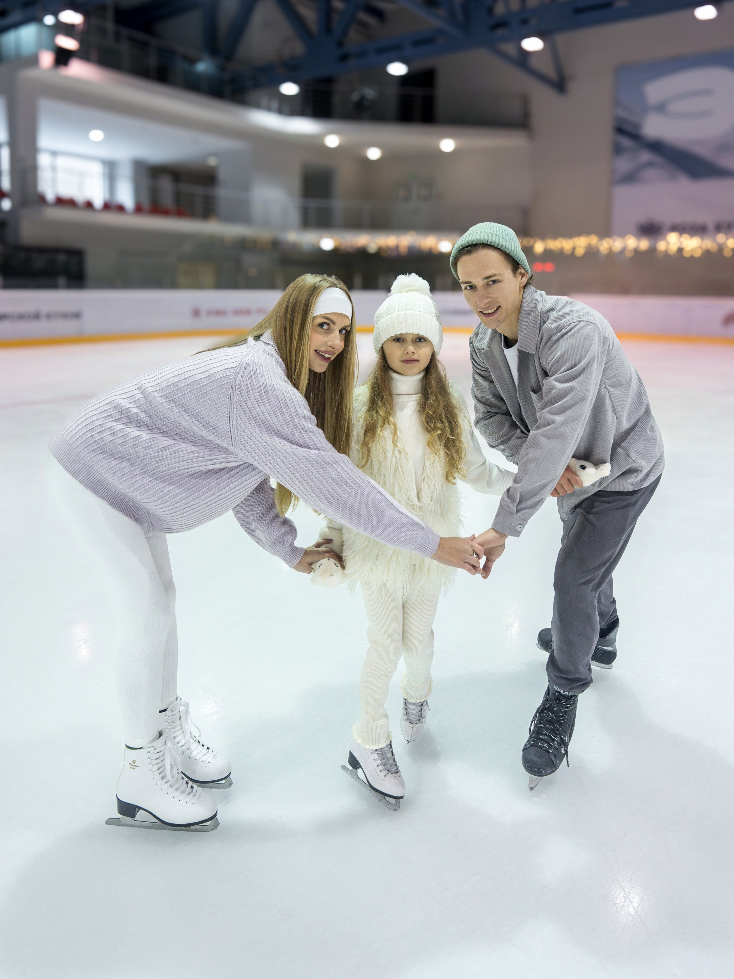 Контент съемка на катке для курорта Роза Хутор. Репортажный фотограф в Красной Поляне и Сочи Павлюченко Екатерина