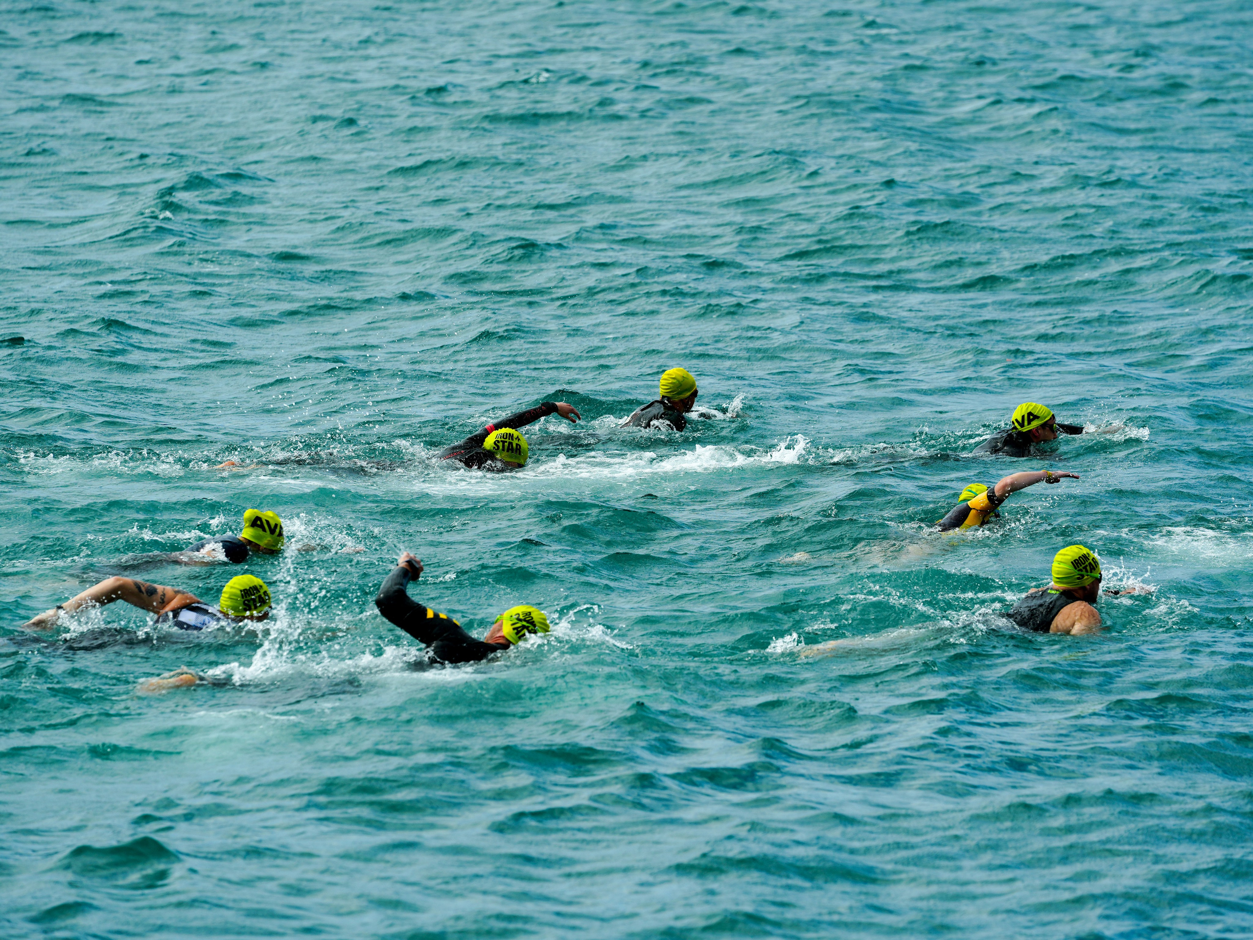 Фотоотчет партнерской интеграции для компании TELE2 на фестивале Ironstar. Репортажный фотограф в Красной Поляне и Сочи Павлюченко Екатерина