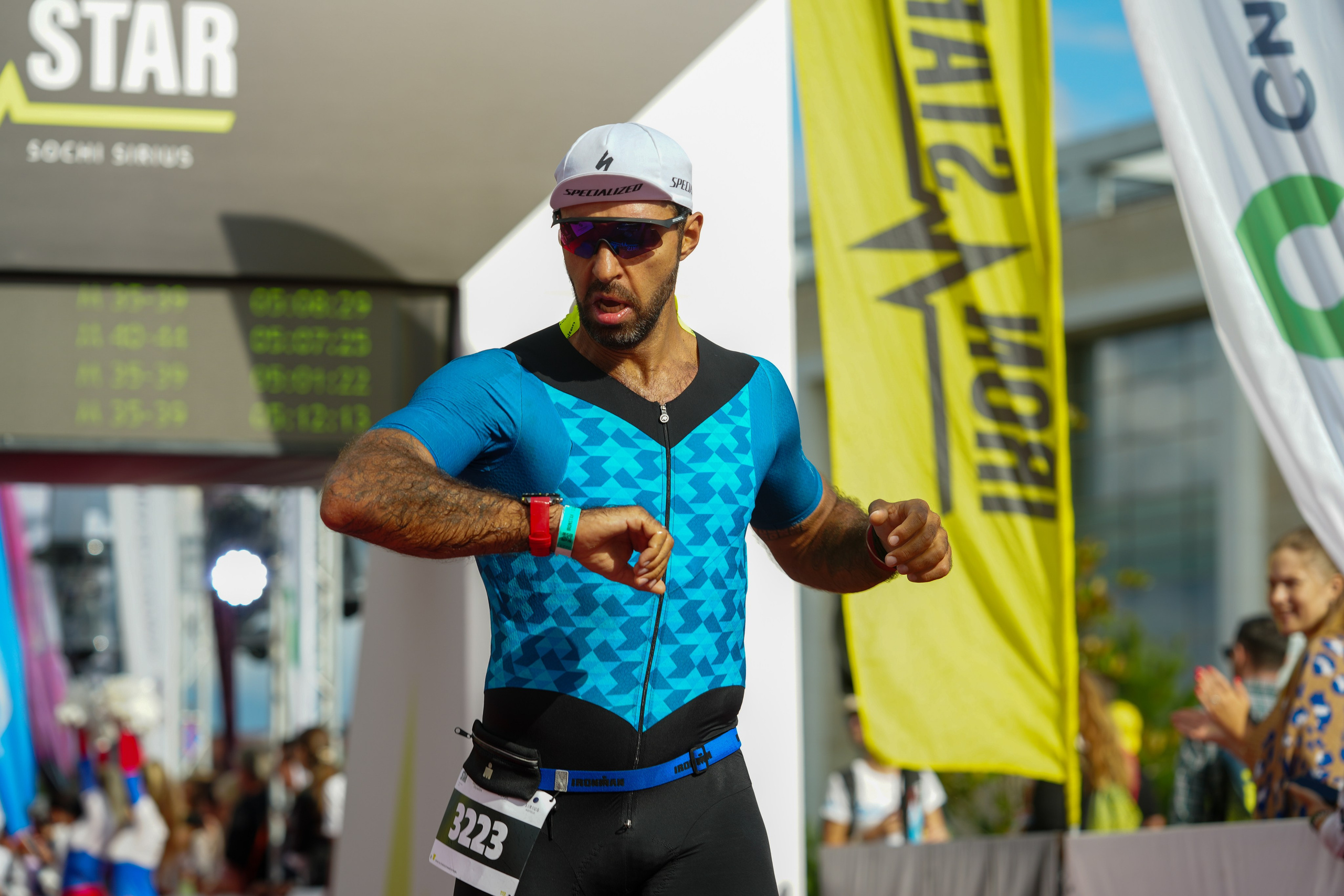 Фотоотчет партнерской интеграции для компании TELE2 на фестивале Ironstar. Репортажный фотограф в Красной Поляне и Сочи Павлюченко Екатерина