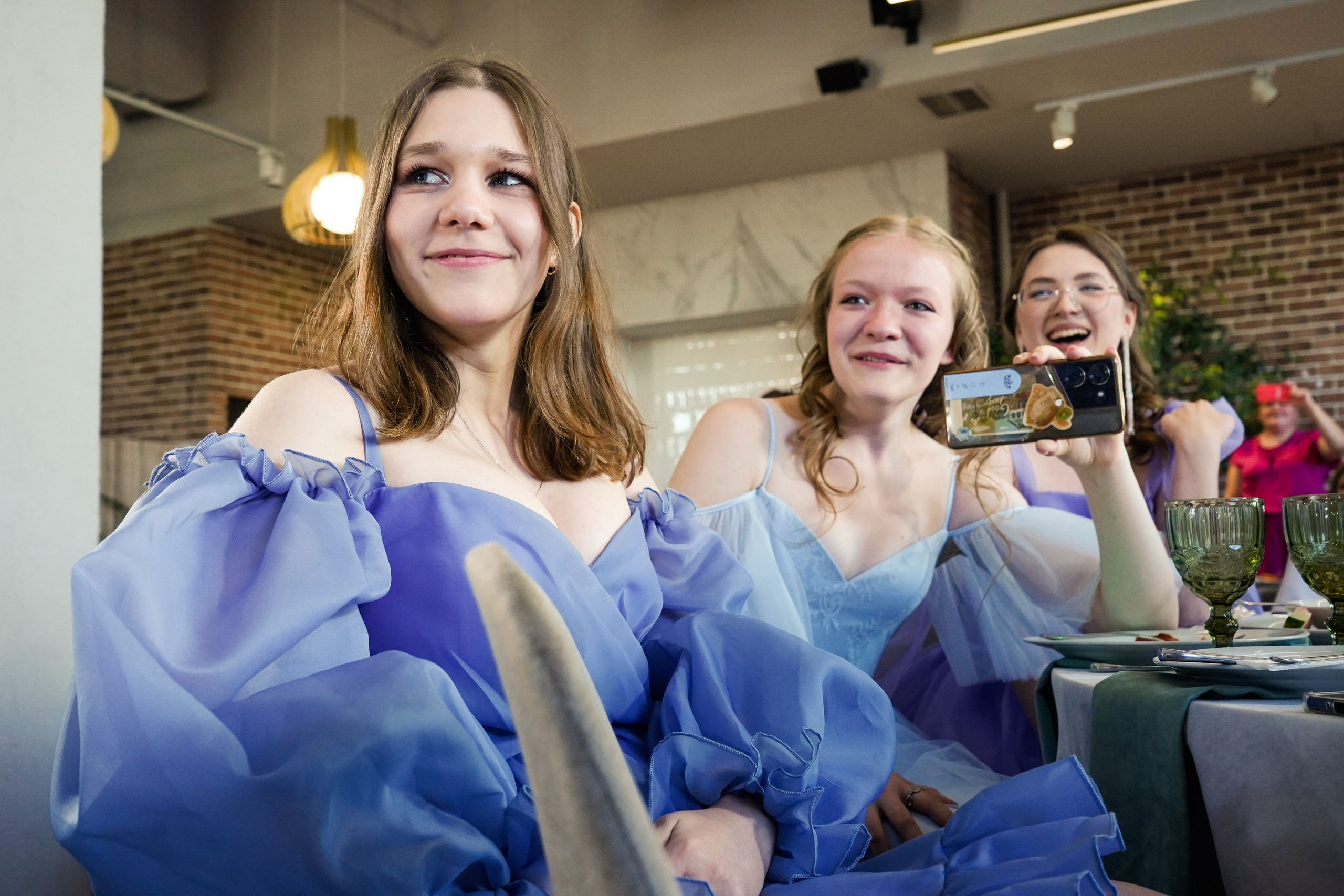 Выпускной вечер, гимназия № 40, 9 класс. Семейный и портретный фотограф в Екатеринбурге Анна Лобанова