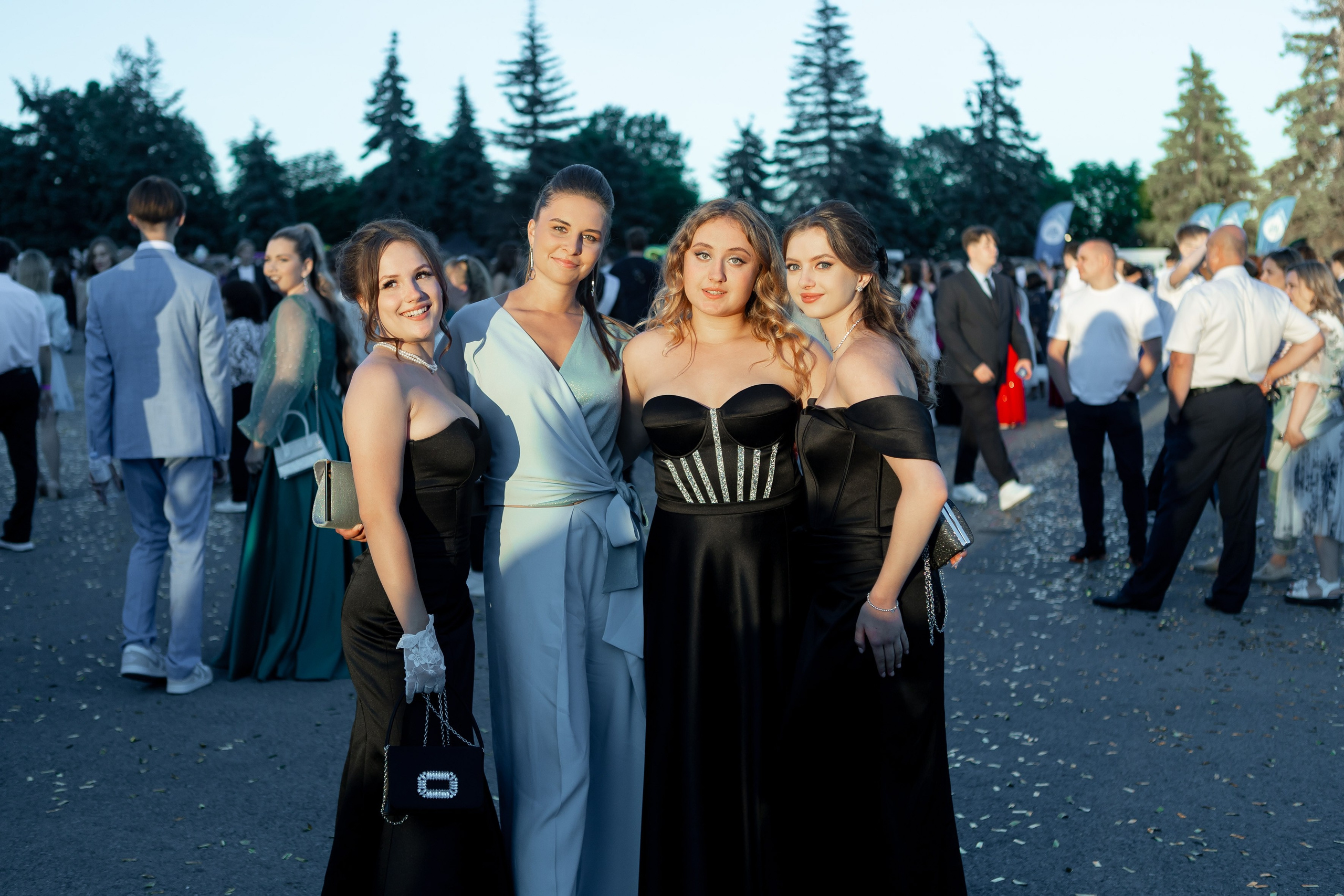 Выпускной Гимназия 12 2024 г. Свадебный и портретный Фотограф в Липецке Дмитрий Котюков