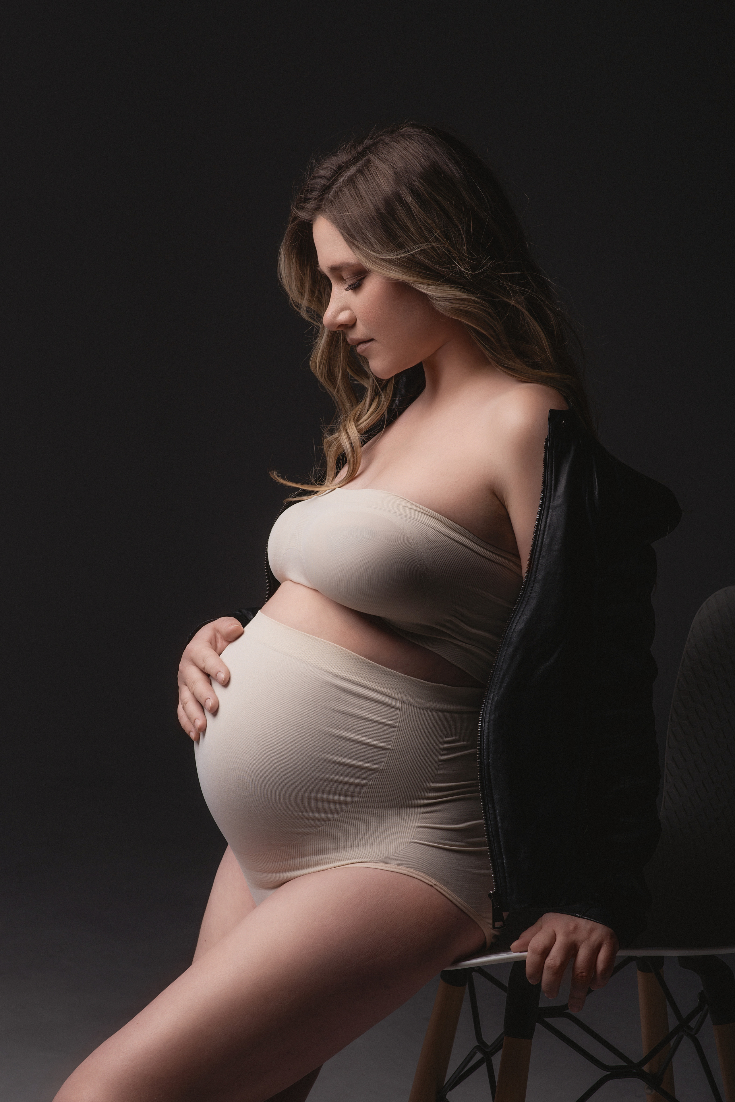 Фотосъемка беременности. Фотограф беременности, новорожденных и детей до года в Челябинске Волк