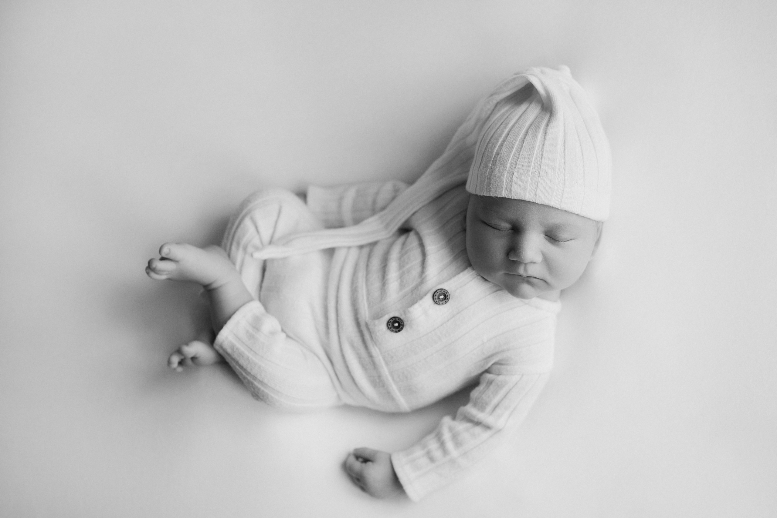 Фотосъемка новорожденного. Фотограф беременности, новорожденных и детей до года в Челябинске Волк