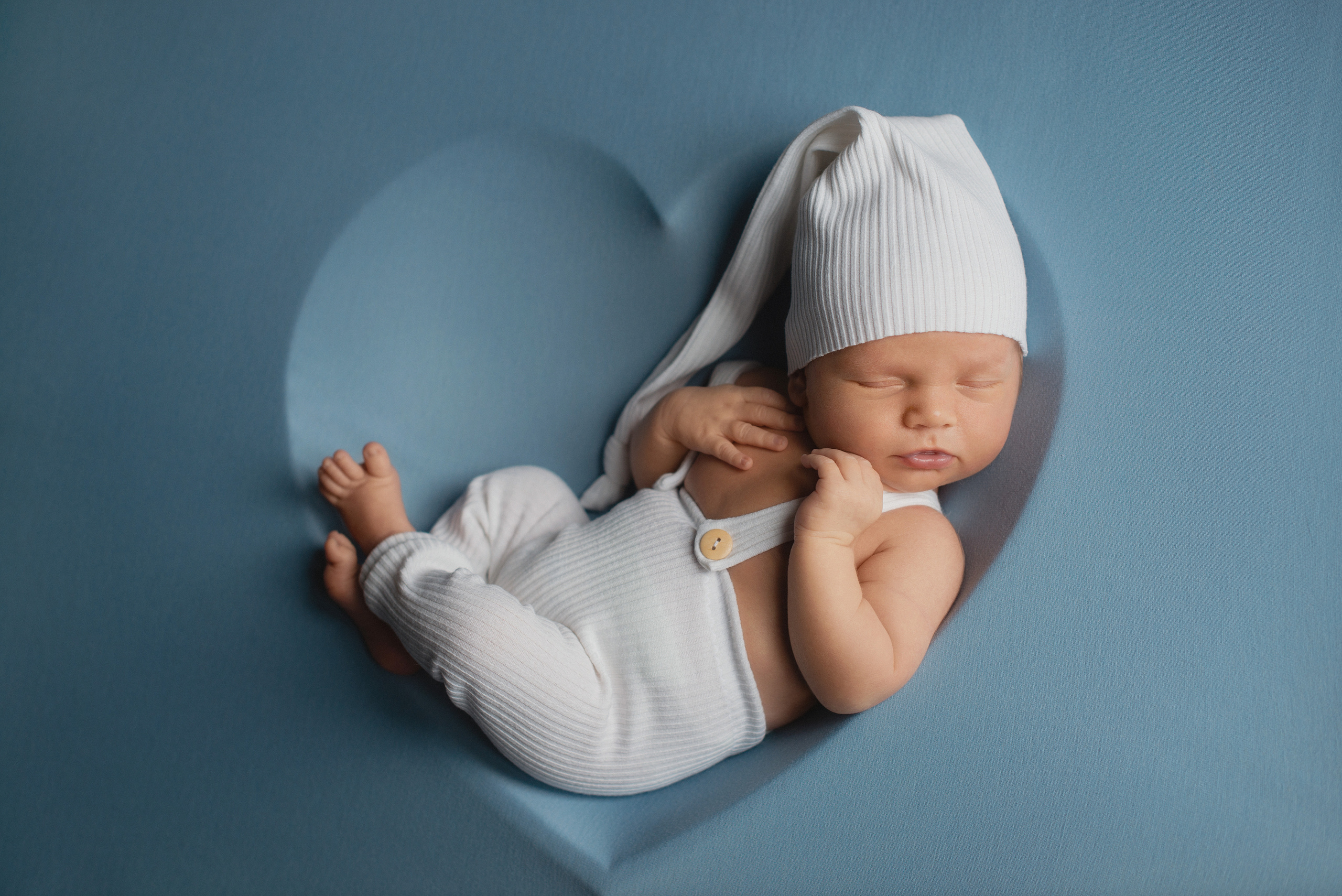 Фотосъемка новорожденного. Фотограф беременности, новорожденных и детей до года в Челябинске Волк