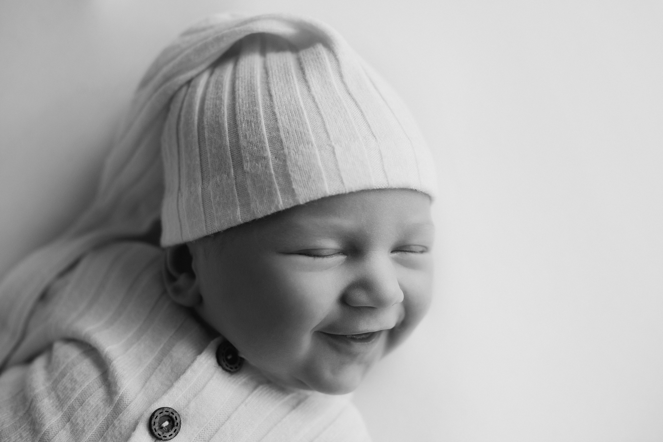 Фотосъемка новорожденного. Фотограф беременности, новорожденных и детей до года в Челябинске Волк