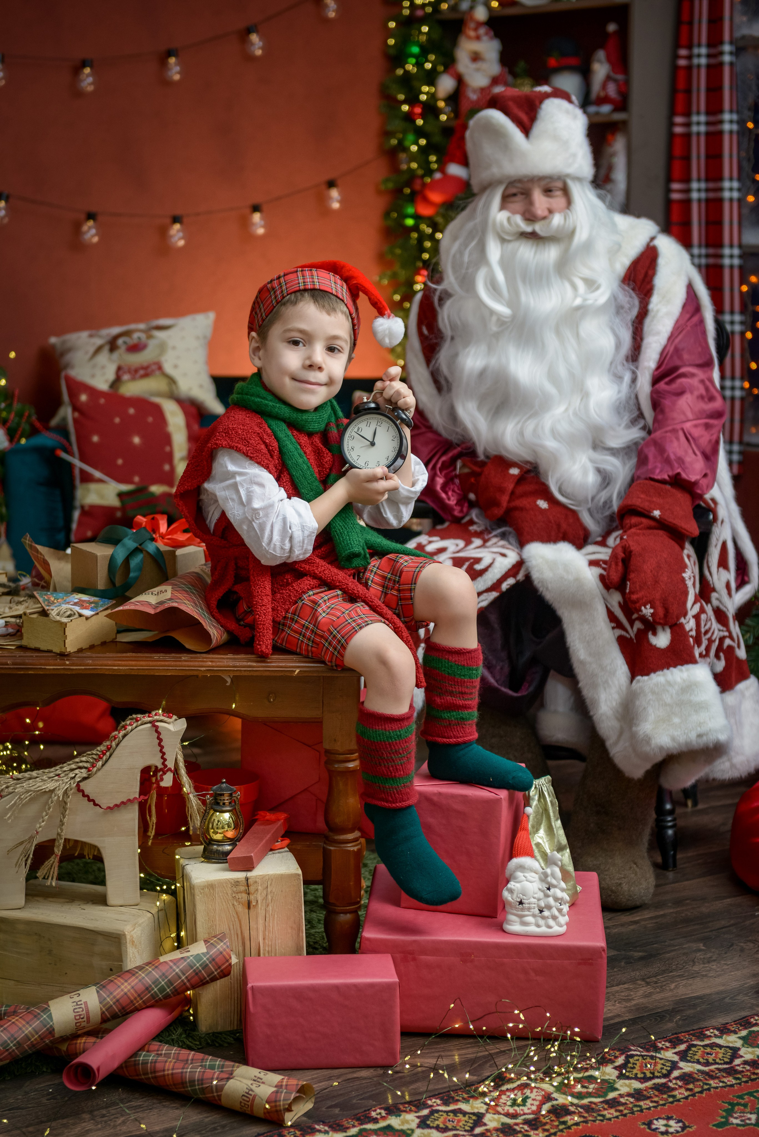 Встреча с Дедом Морозом (ежегодный). Татьяна Гойда портретный и семейный фотограф Ленск. Выпускные альбомы