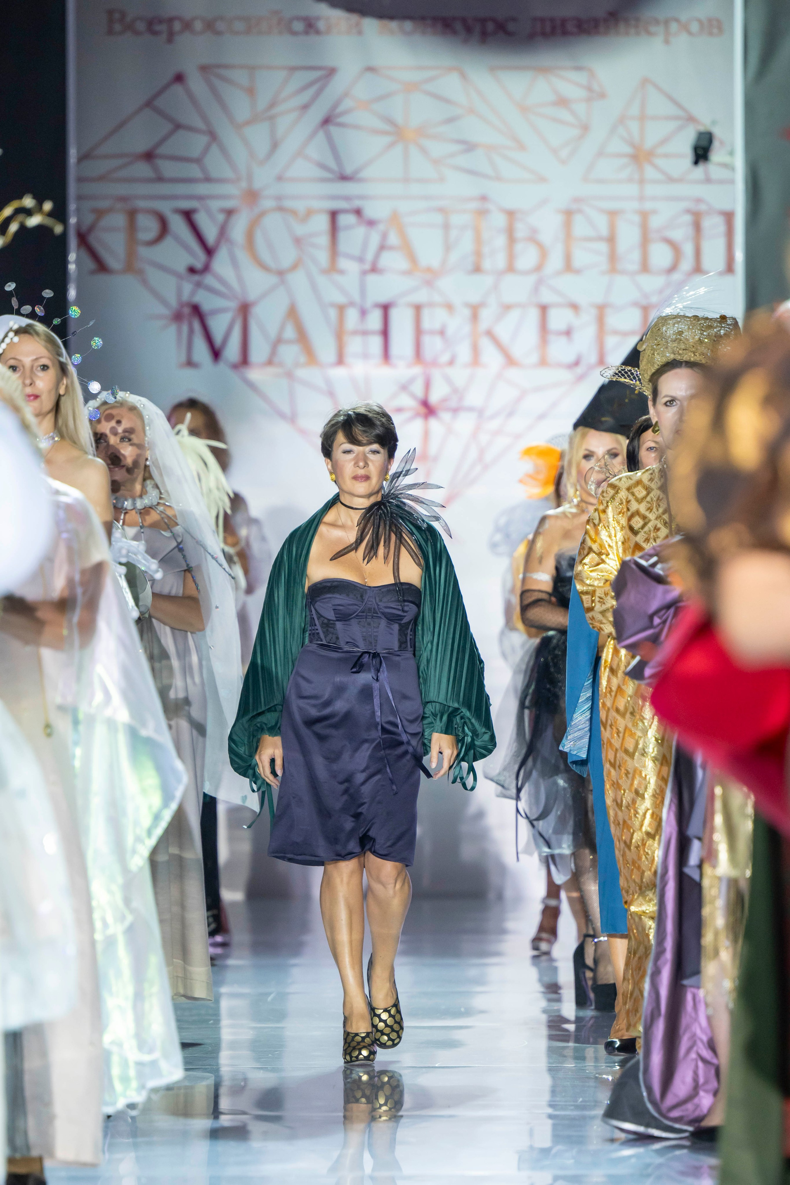 Конкурс дизайнеров «Хрустальный манекен». Фотограф для модных показов. Fashion фотограф. Неделя моды в Москве. Неделя моды в Екатеринбурге