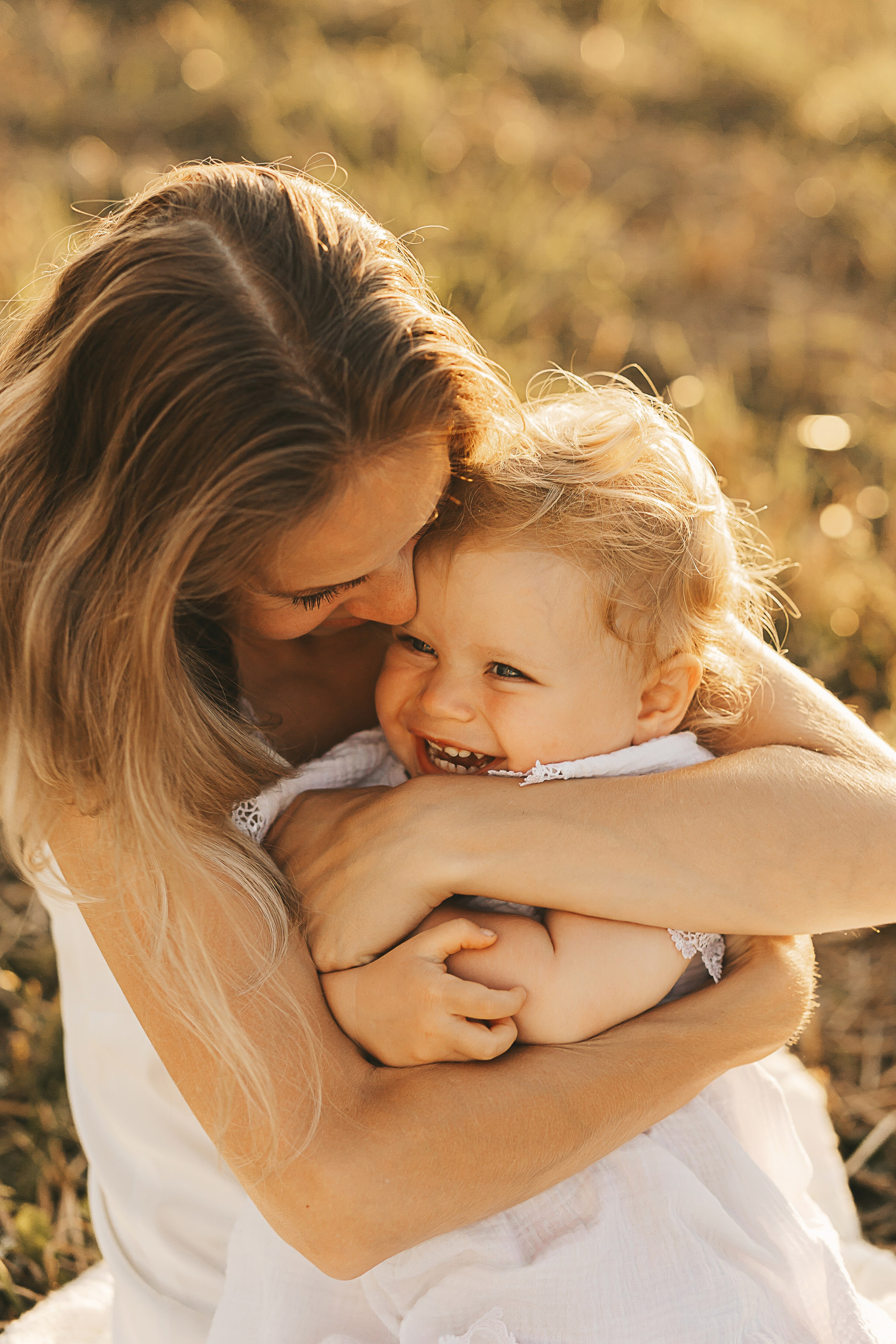 Фотосессия в поле со стогами. Семейный и женский фотограф в Москве Надежда Воробьева