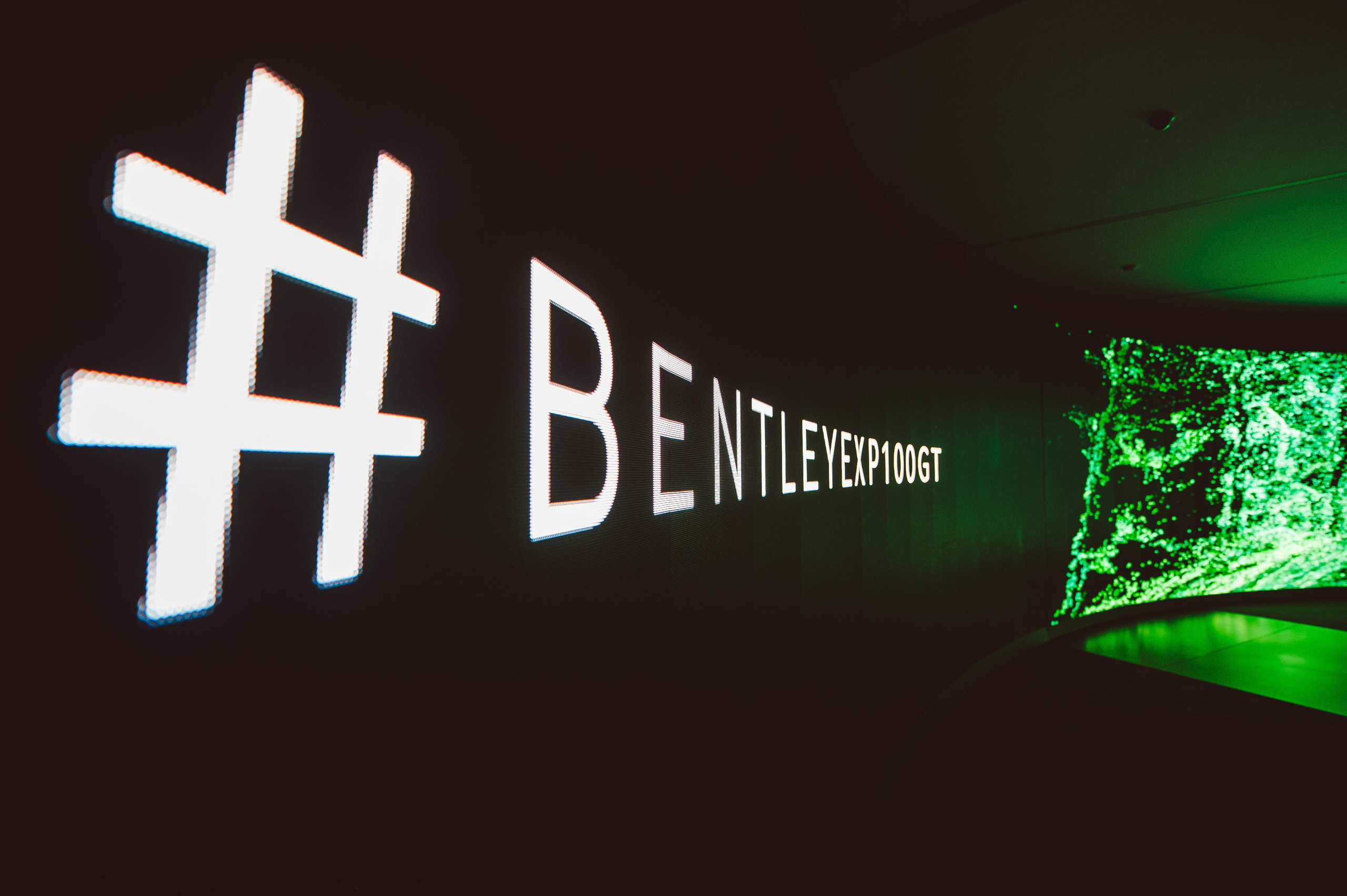 Премьера Bentley100EXP, Кру Великобритания. Репортажный фотограф Андрей Бузин