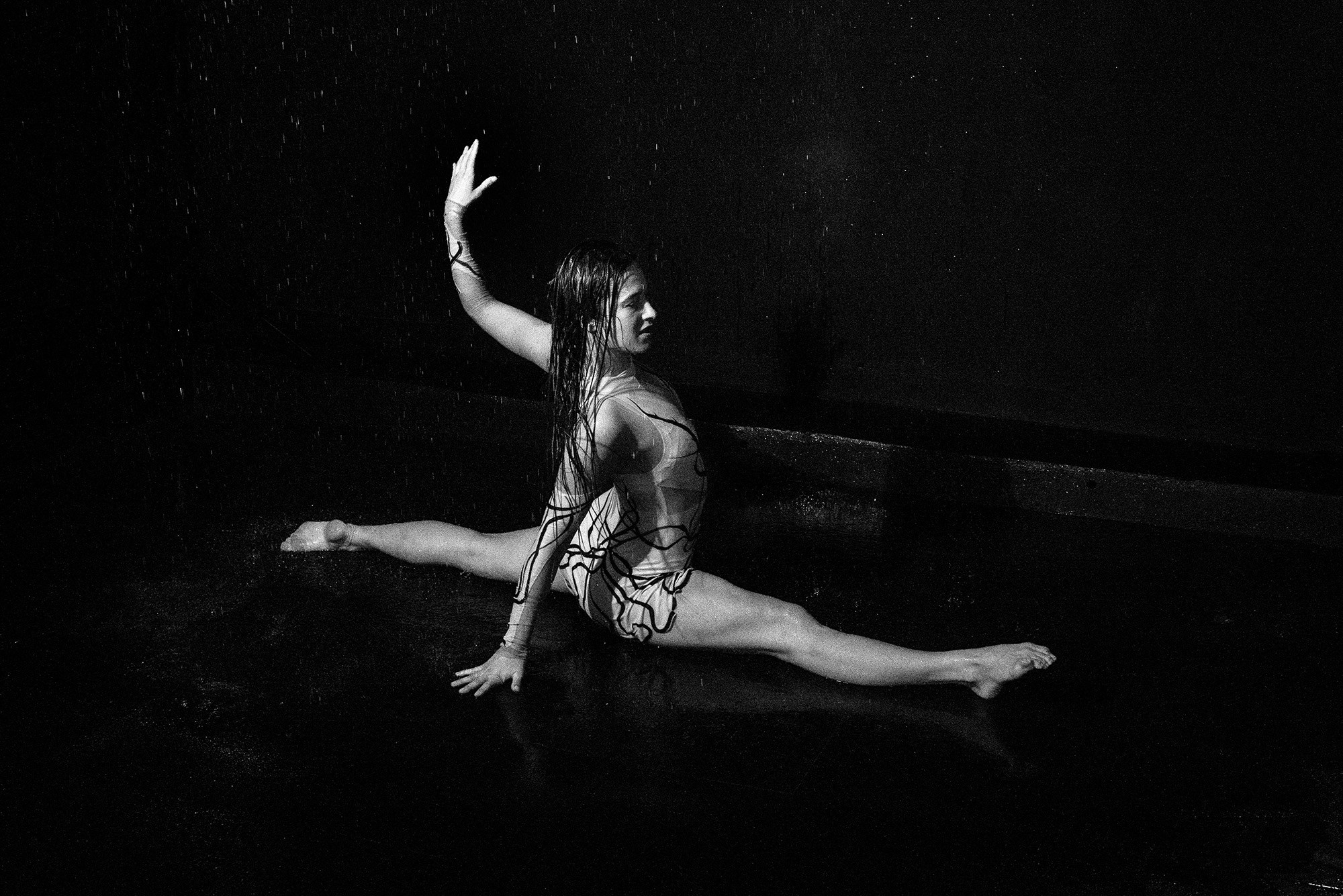 Девушка под дождем. Фотограф и дизайнер в Москве Екатерина Лобачева