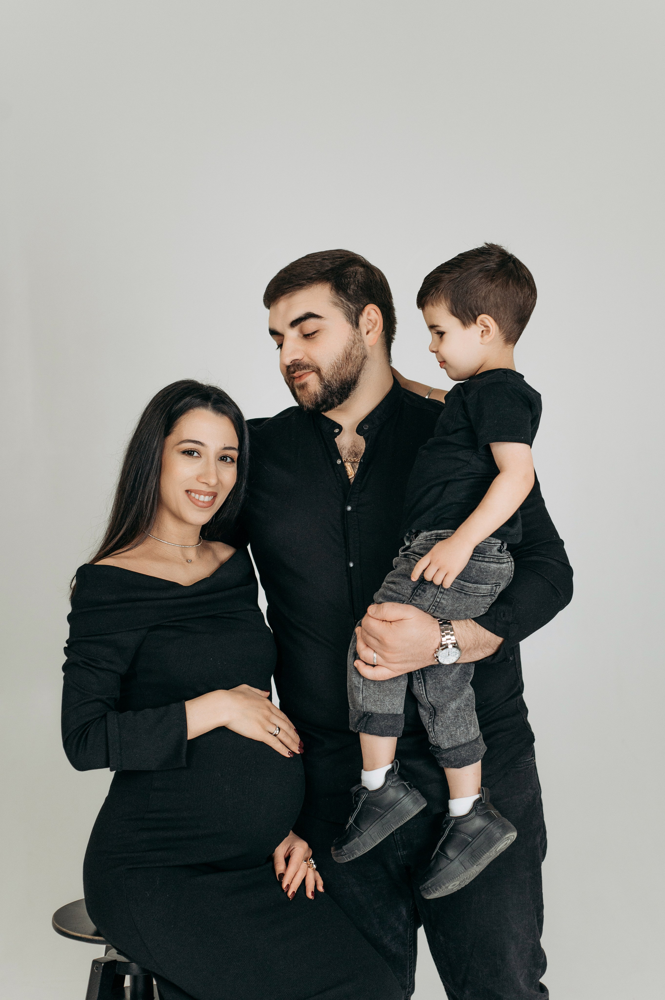 Семейная фотосессия на циклораме. Семейный и свадебный фотограф в Санкт-Петербурге Юлия Мельникова