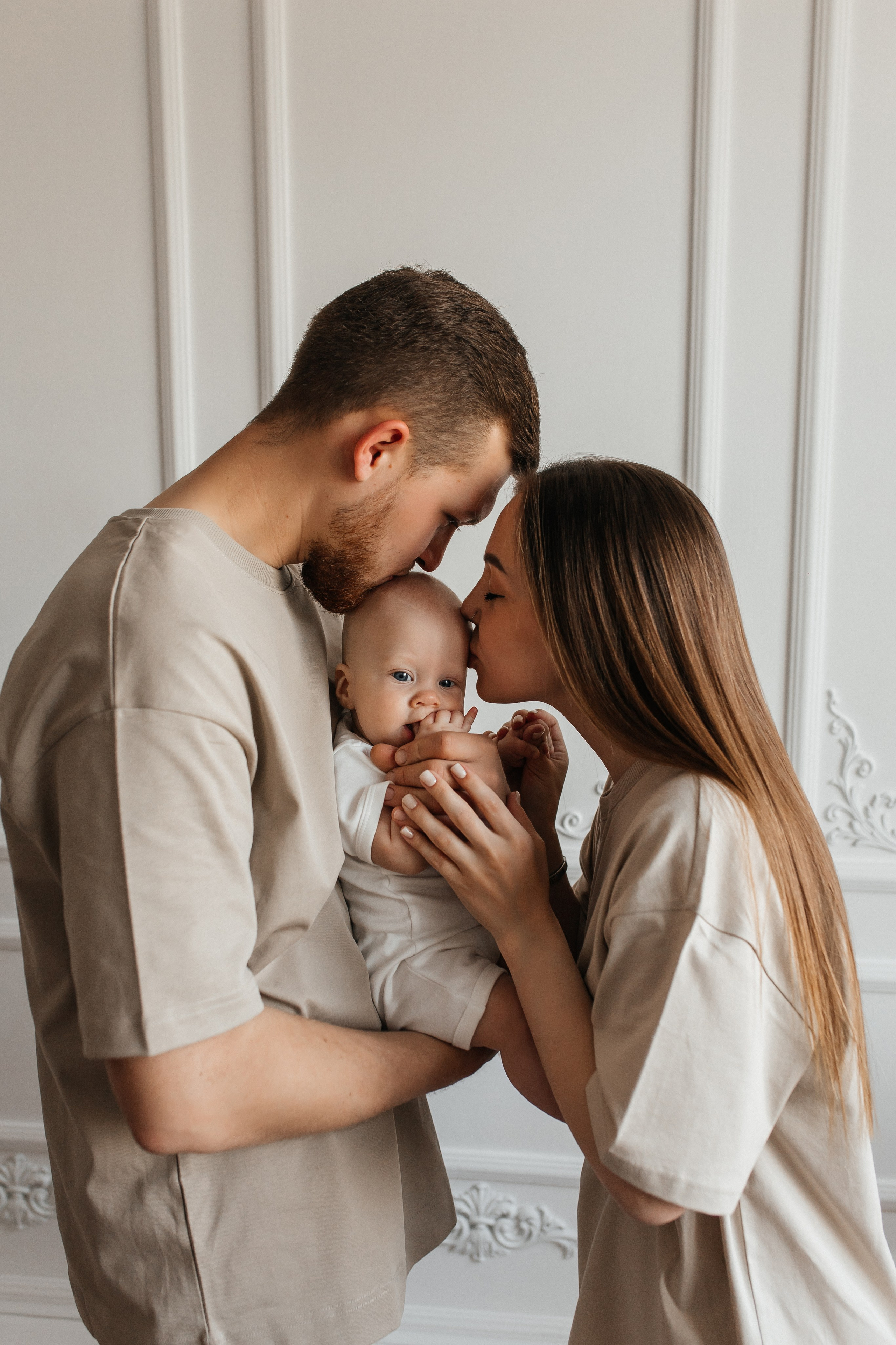 Семейная в студии. Семейный фотограф Клименко Дарья в станице Ленинградская