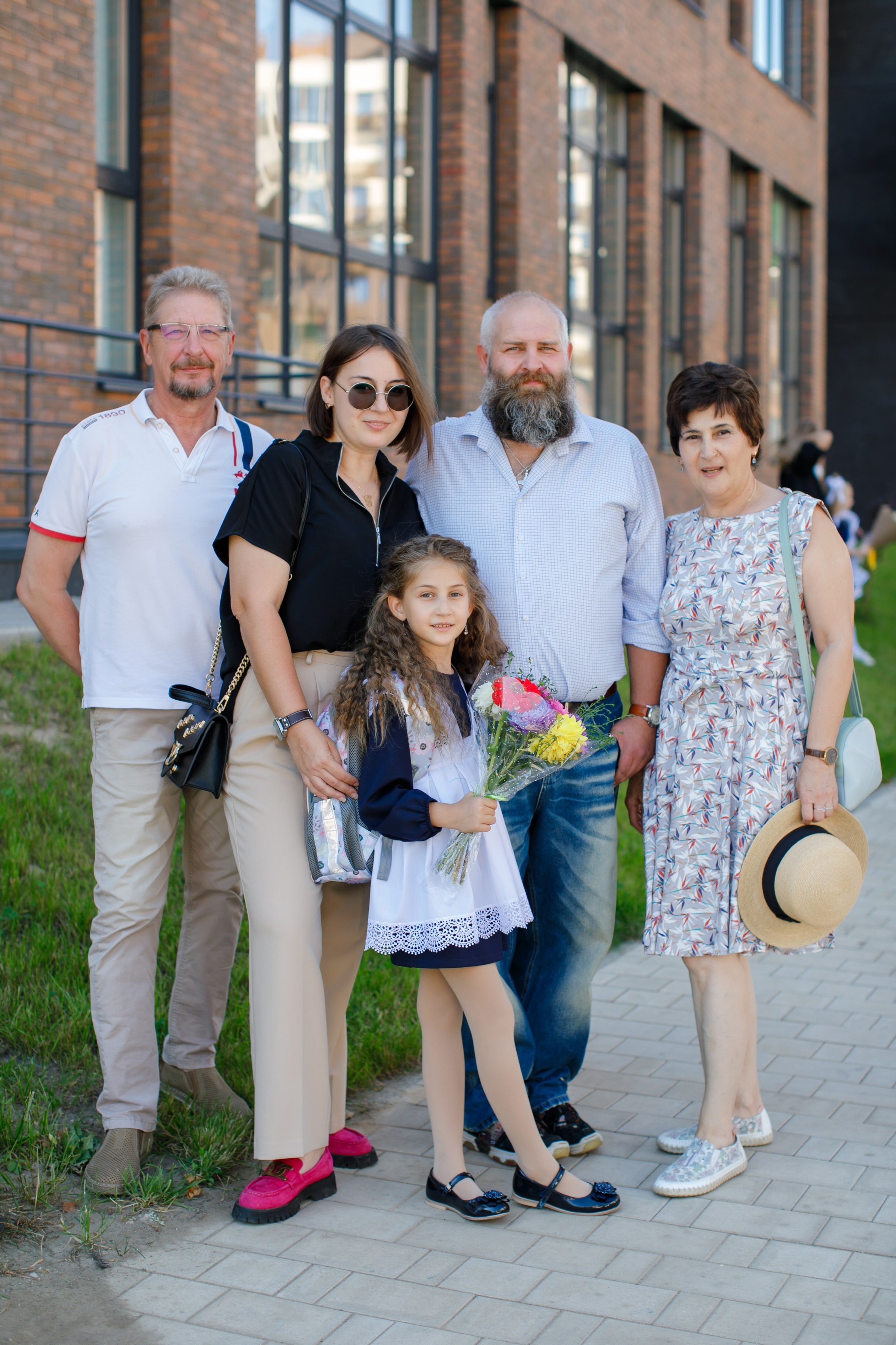 Первоклашка. Как Нюсю в школу провожали. Школьные альбомы, Семейные съемки, Портреты, Фотограф Елена Кузнецова