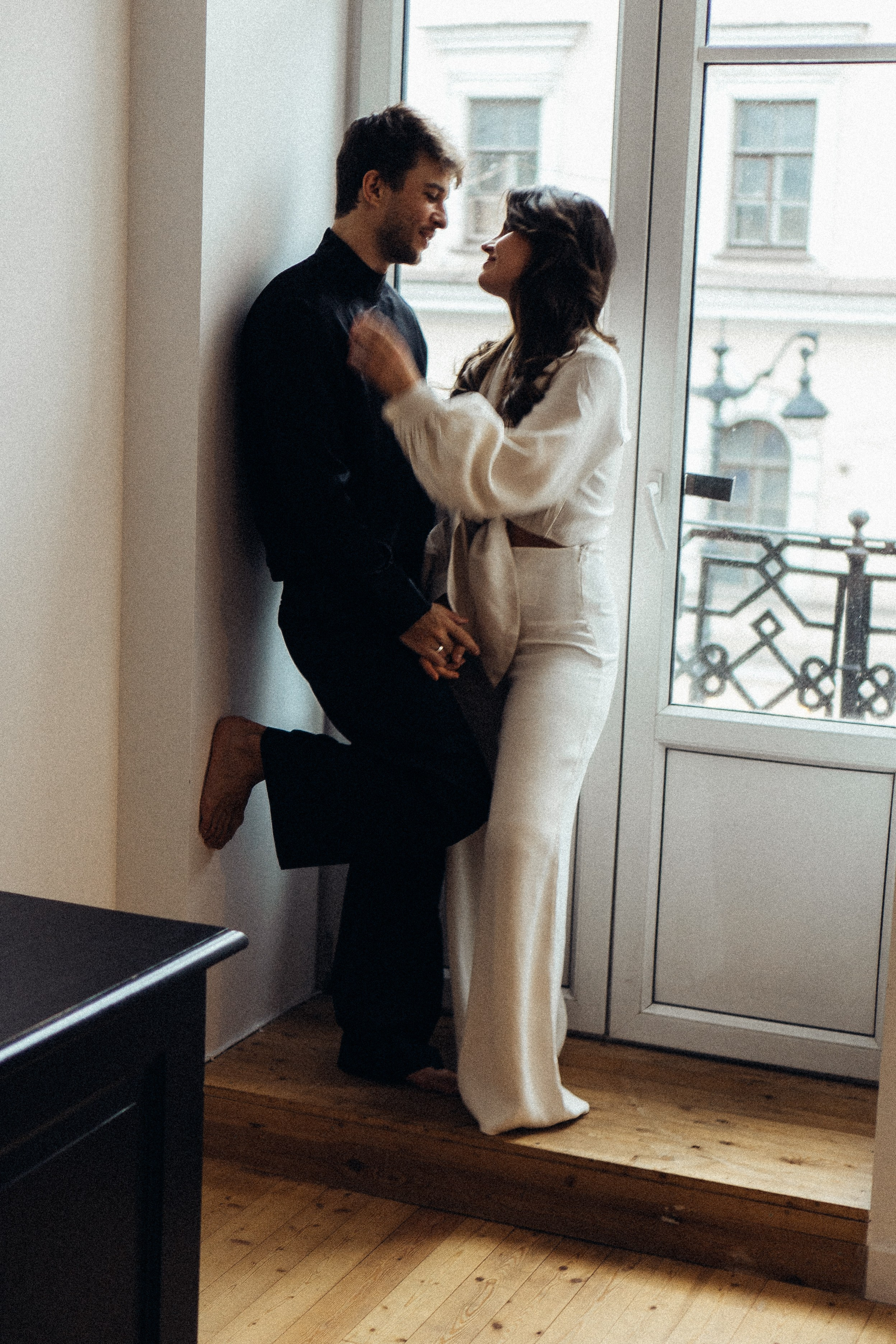 УТРО ЖЕНИХА И НЕВЕСТЫ В ПИТЕРСКОЙ КВАРТИРЕ И СЬЕМКА С СВАДЕБНЫХ ОБРАЗАХ. Профессиональный фотограф, Санкт-Петербург — Виктория Богомолова