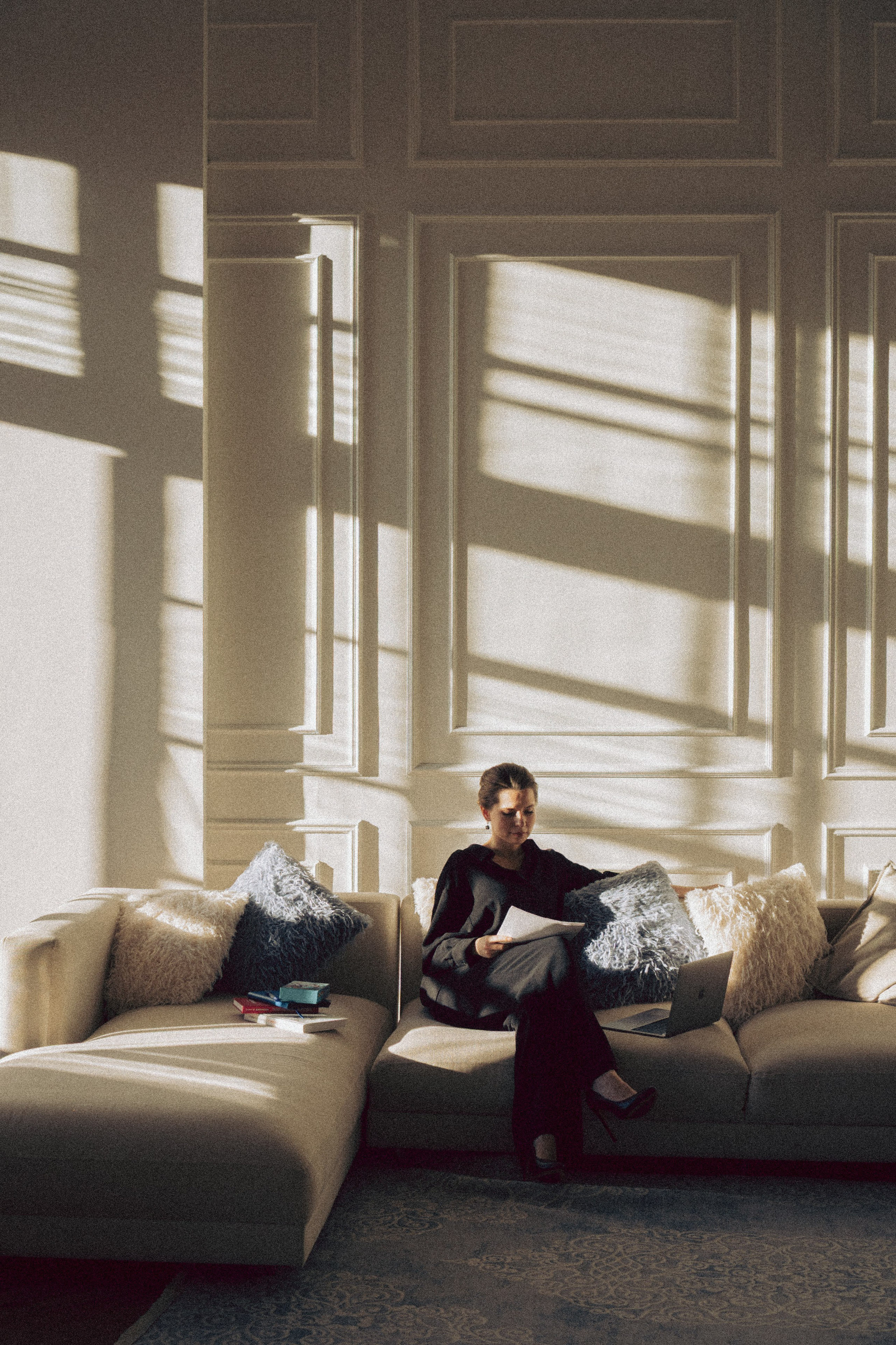 ФОТОСЕСИИЯ В СТУДИИ ДЛЯ ДЕВУШКИ ПСИХОЛОГА. Профессиональный фотограф, Санкт-Петербург — Виктория Богомолова