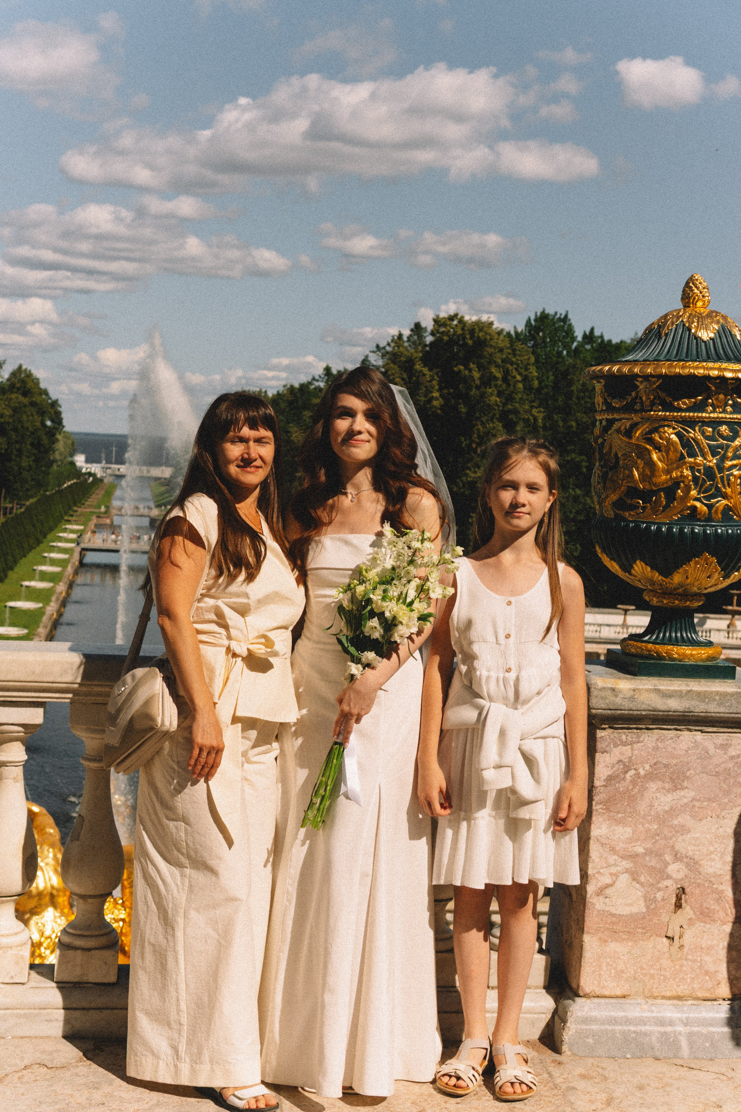 СВАДЕБНАЯ СЬЕМКА В ПЕТЕРГОФЕ И СЬЕМКА РЕПОРТАЖА В ЗАГСЕ ПЕТЕРГОФА. Профессиональный фотограф, Санкт-Петербург — Виктория Богомолова