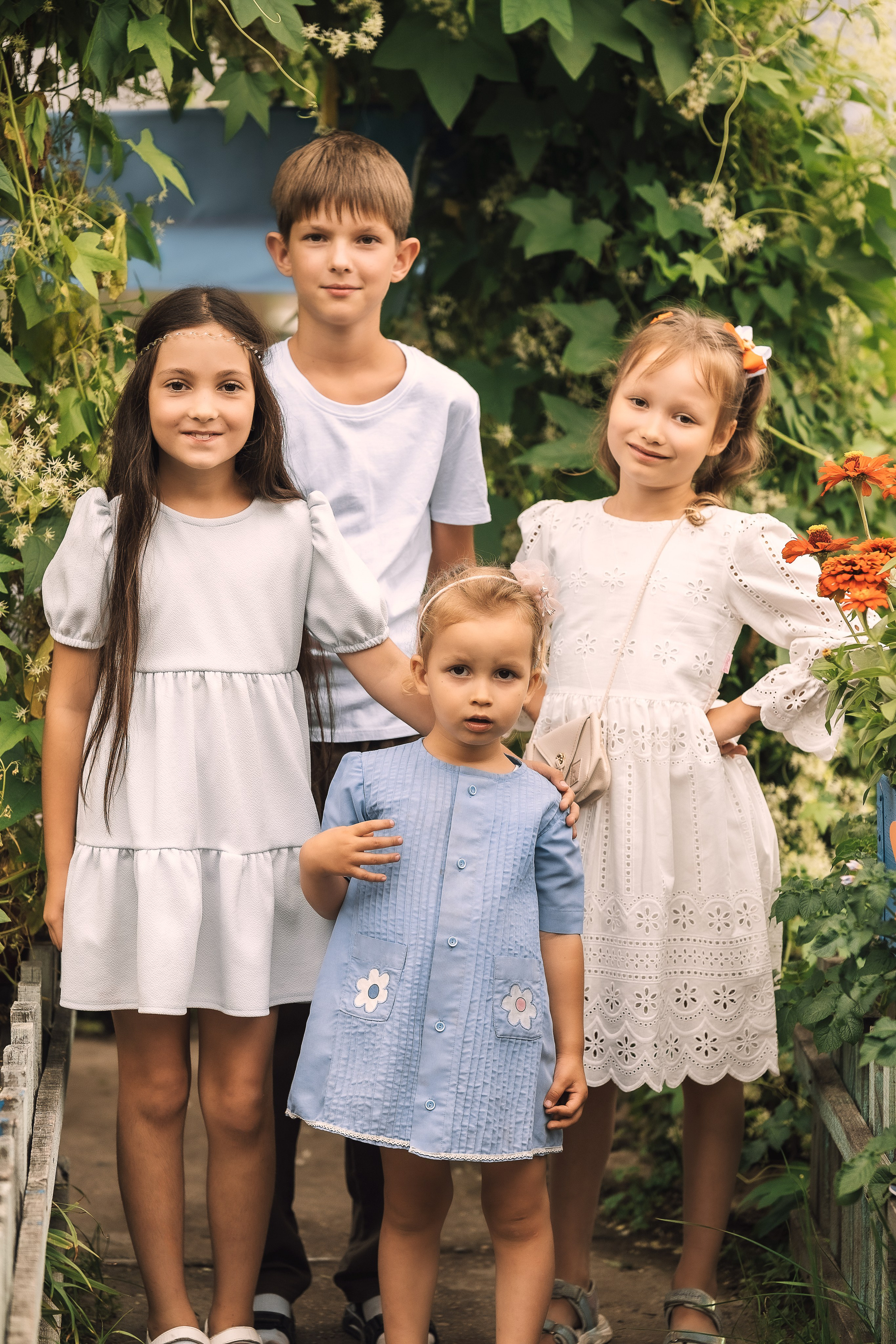 Семейная фотосессия на даче Чита. Портретный фотограф в Чите Анна Камратова. Помогу Вам создать историю, в которой Вы — главный герой!