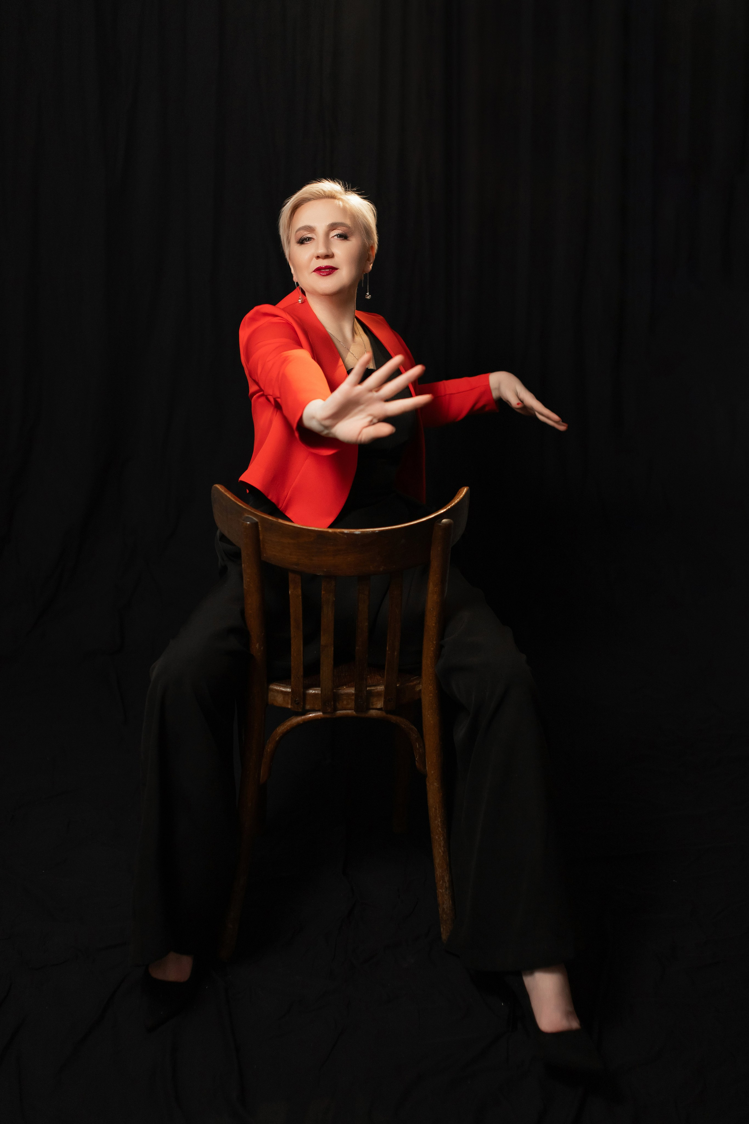 Олесяв моей студии. Март 2025. Фотограф Пермь. Свадьбы. Семья и дети, школа, д. сад. Фотокниги