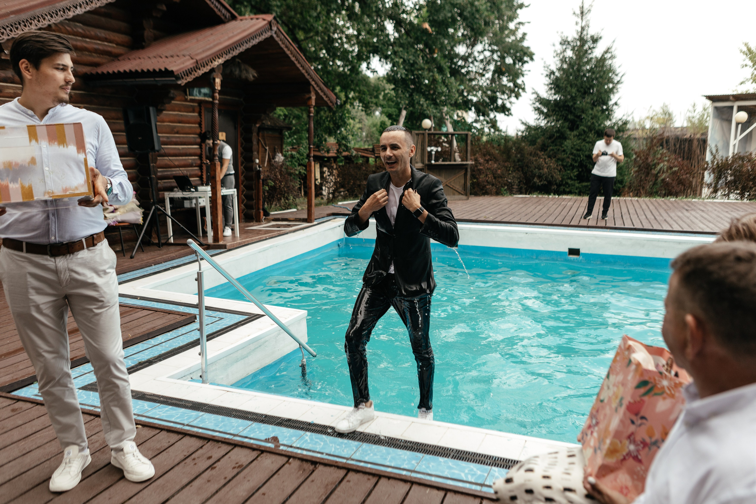 Свадебный фотограф Уфа — Руслан ГабдлисламовЖивые эмоции, красивые кадры, воспоминания на всю жизнь.Работаю по всей Республике Башкортоста. Свадебный фотограф Уфа Руслан Габдлисламов