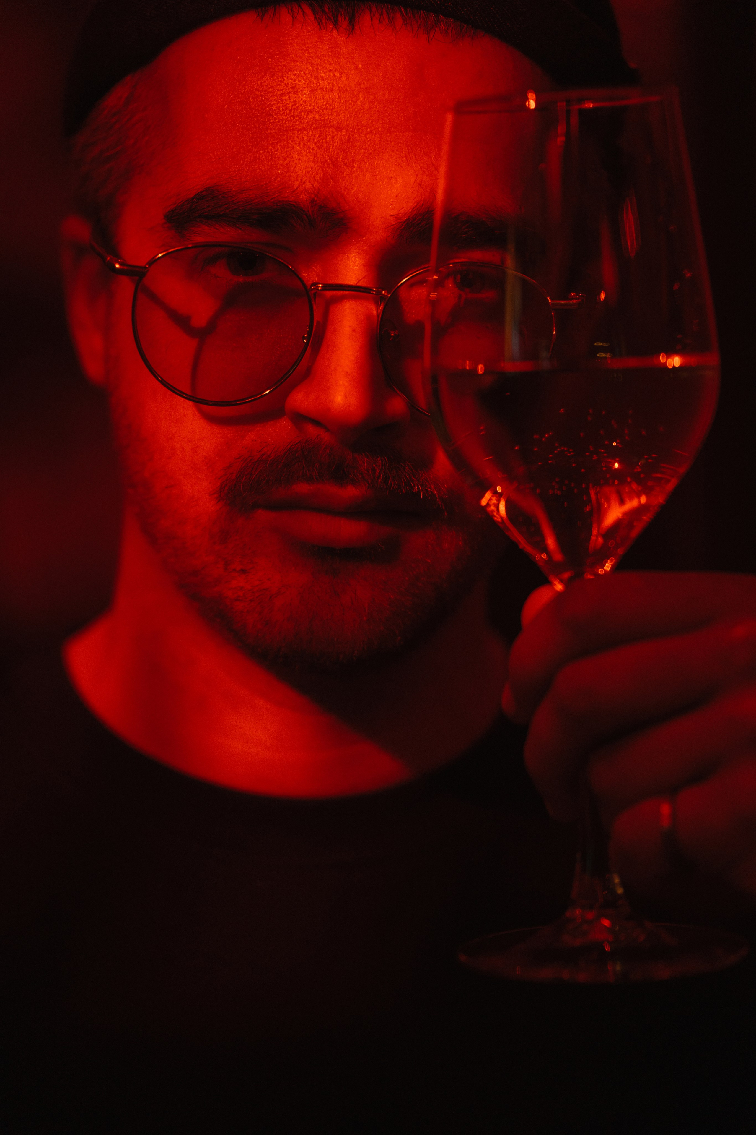 Открываю двери без ключа. Фотограф Евстигнеев Илья