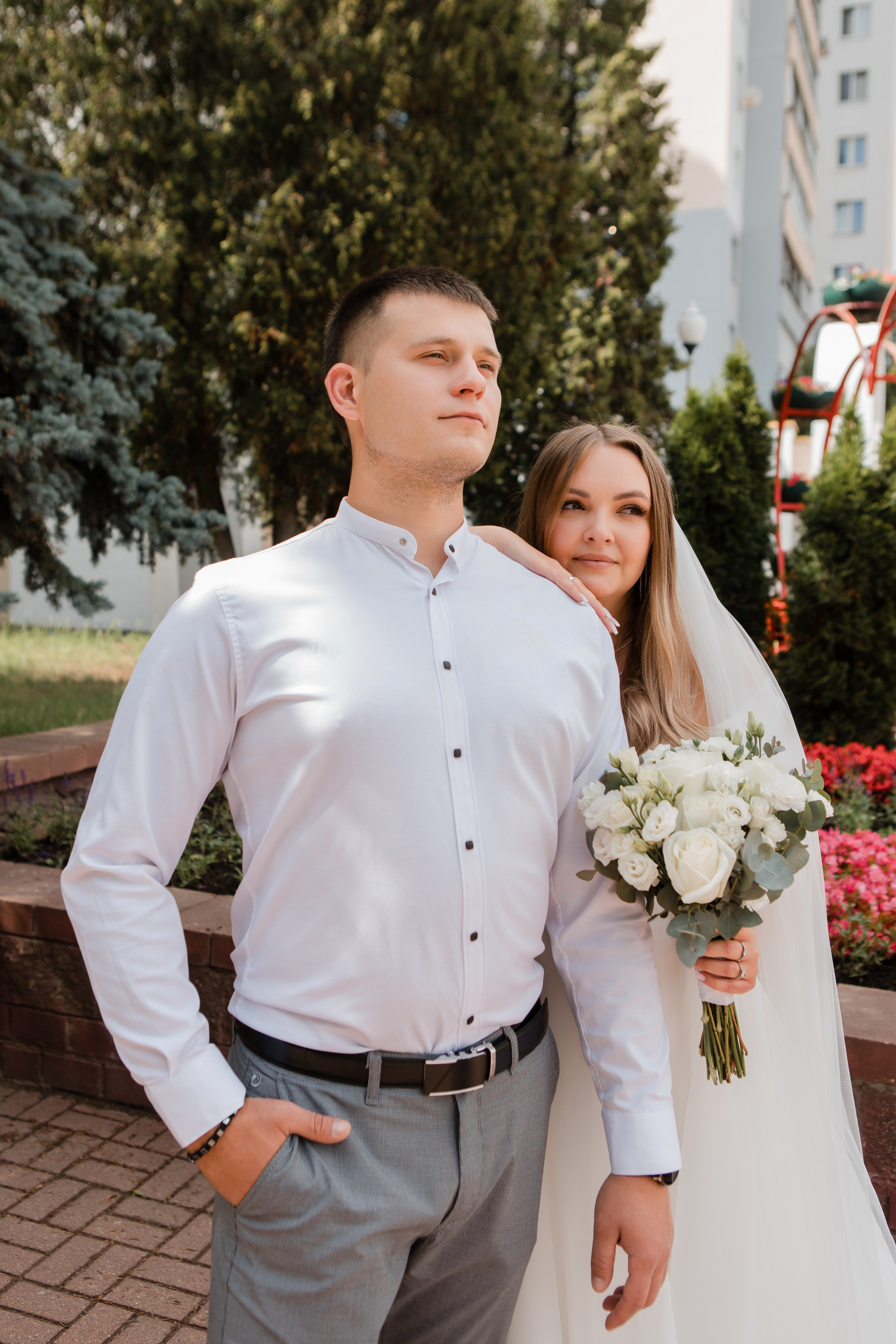 Отдел ЗАГС Администрации Фрунзенского района. Видеосъемка и фотосъемка свадеб. Фотограф и оператор на свадьбу. Видеосъемка подкастов, собственная видео-фотостудии. Предметная фотосъемка