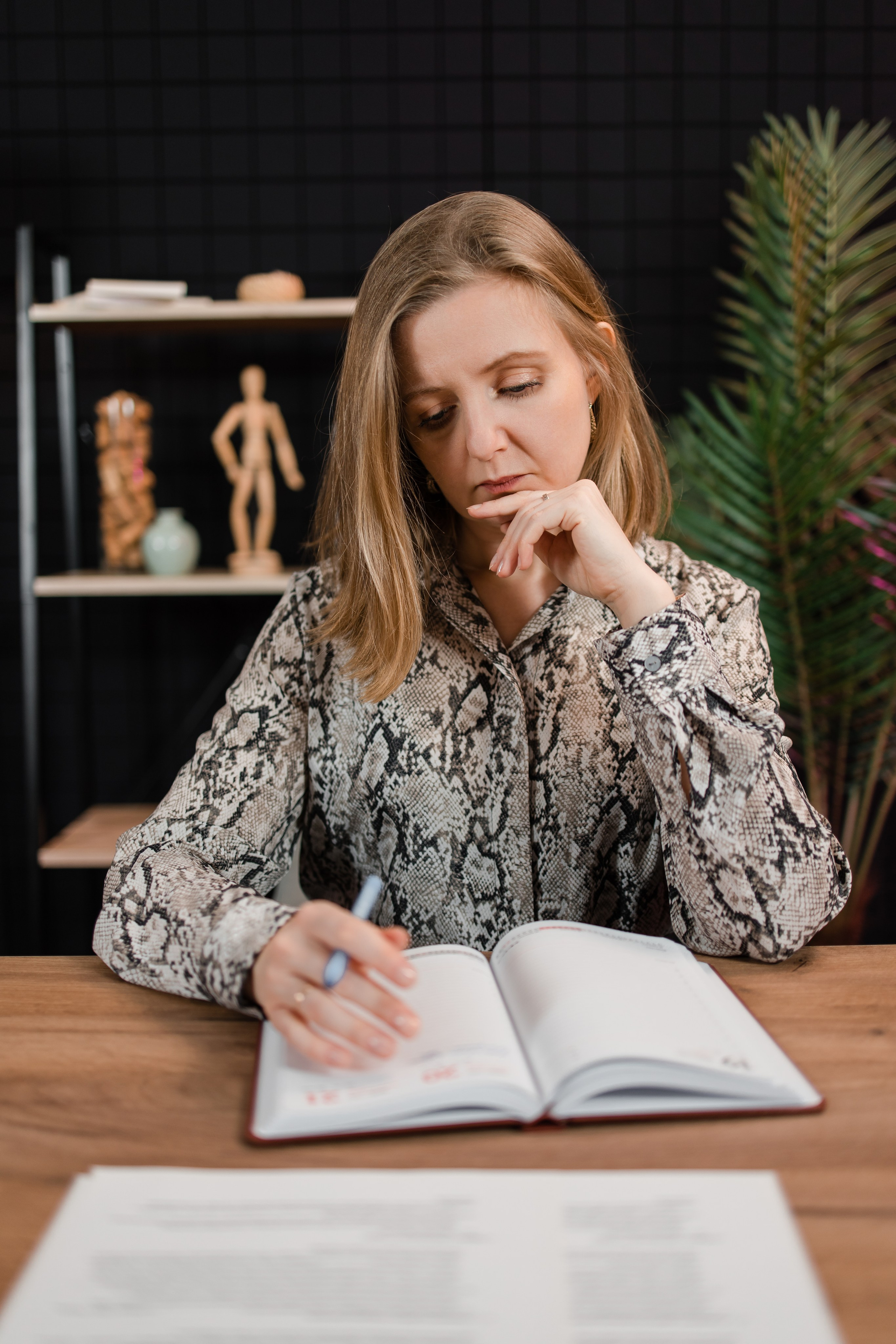 Set 2. Видеосъемка и фотосъемка свадеб. Фотограф и оператор на свадьбу. Видеосъемка подкастов, собственная видео-фотостудии. Предметная фотосъемка