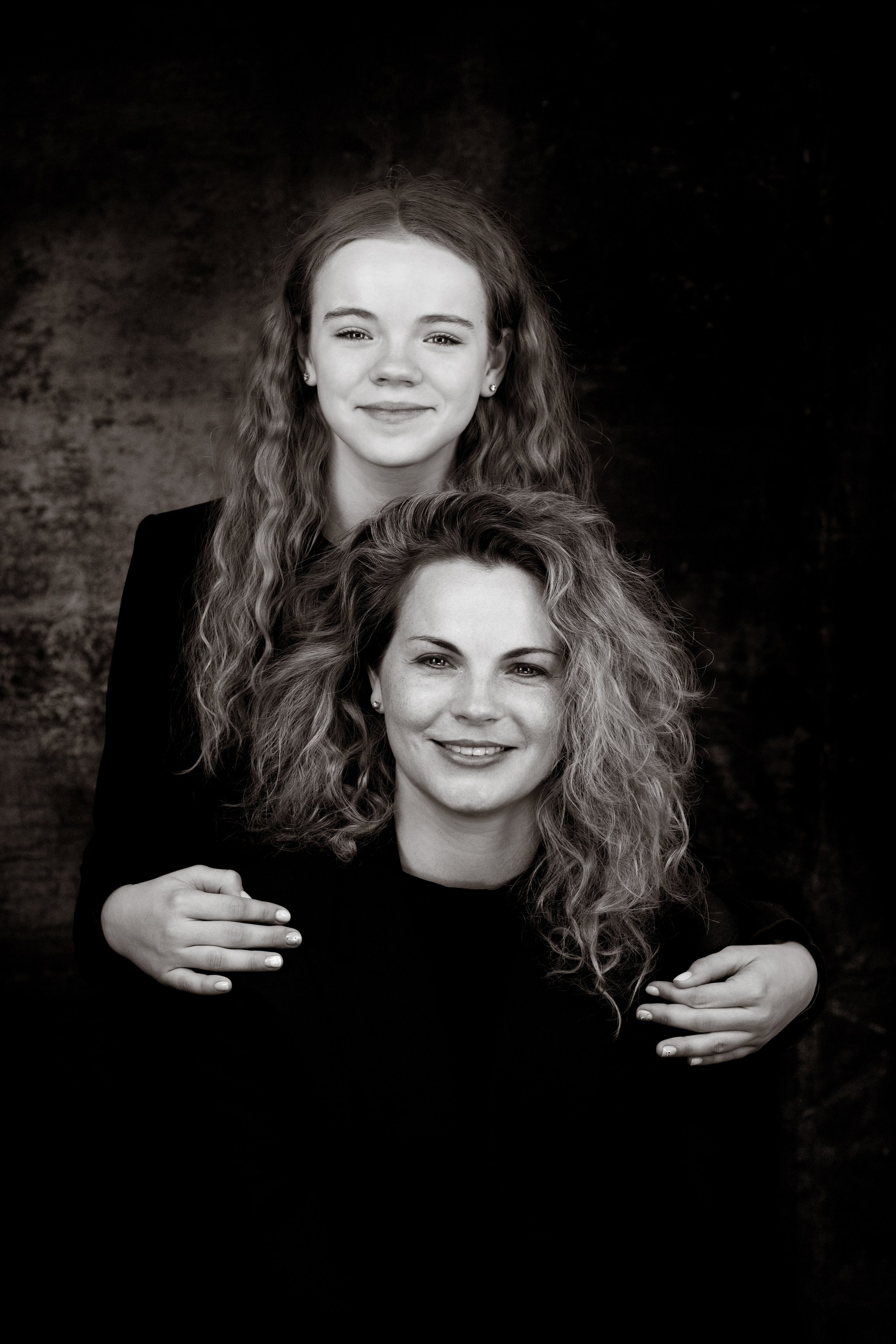 A portrait session for a family. Headshot & portrait photographer Alexei Shendrick