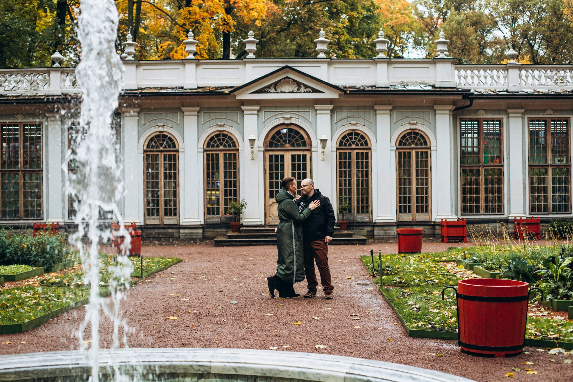 Николай и Екатерина в октябре. Фотопрогулка в Петербурге. Индивидуальный и семейный фотограф в Санкт-Петербурге