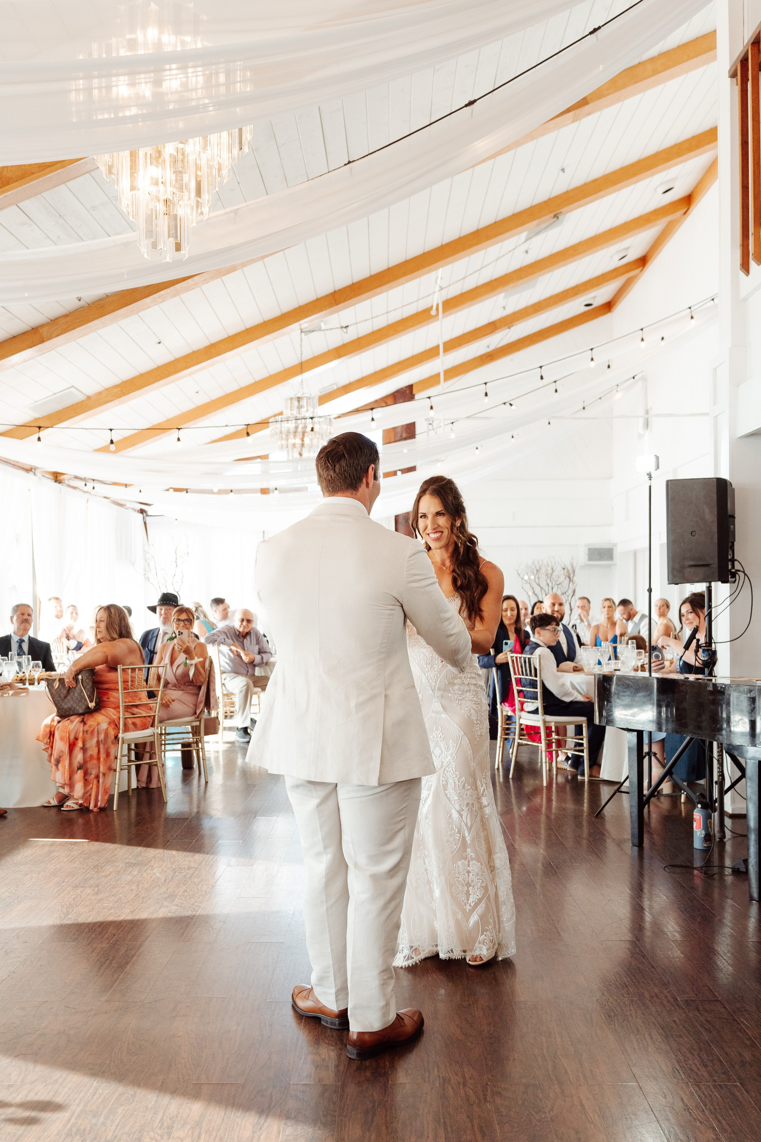 2025-08-16_BryanAmber. Ретушер Зенькевич Света