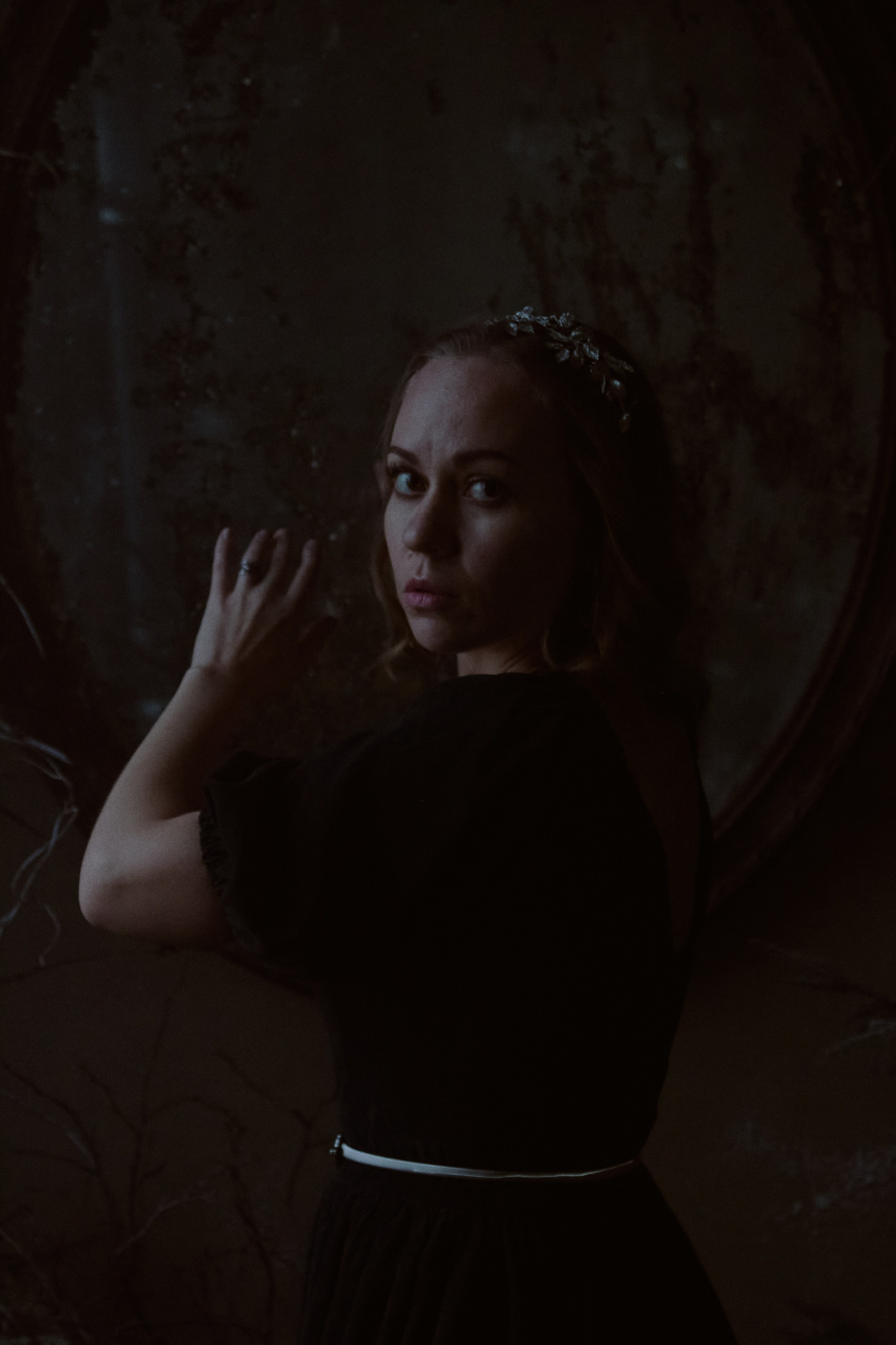 Тень. Фотограф лавстори Москва/МО Приятелева Ангелина