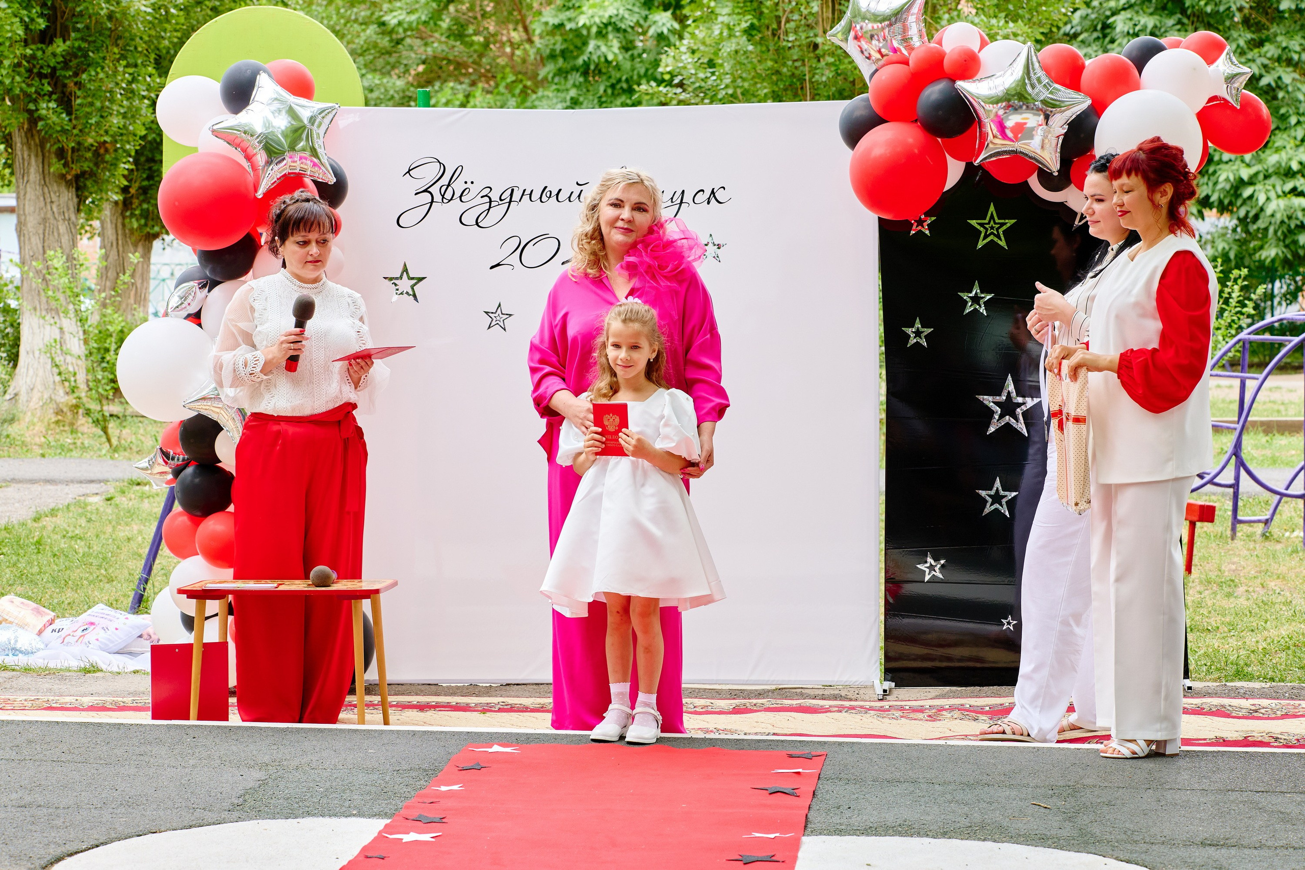 Выпускной 45 сад. Фотограф Выпускные альбомы Таганрог Сергей Коробченко