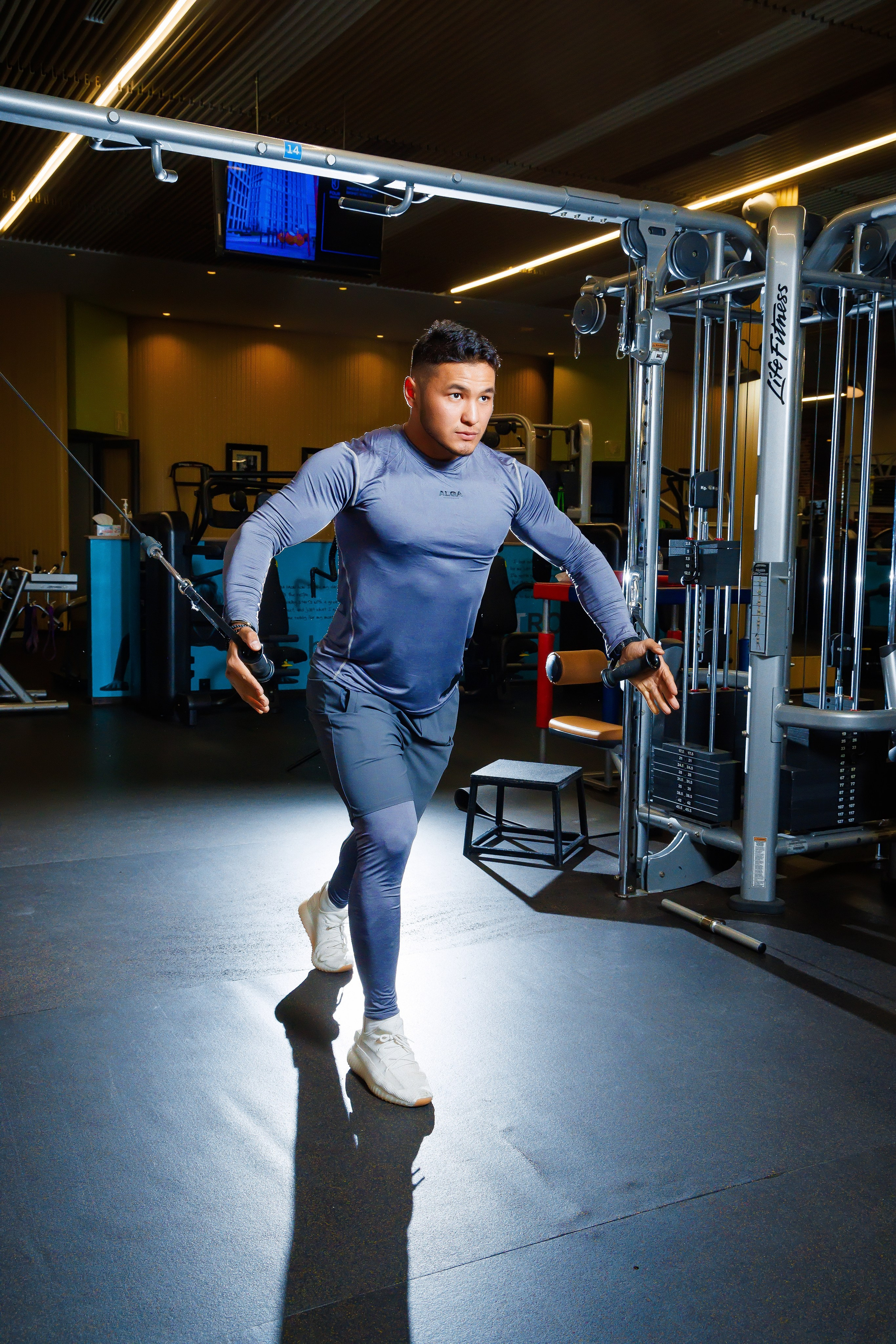 Спорт Зал Fitnespalace. Семейный и Свадебный фотограф в Астане Александр Астапов