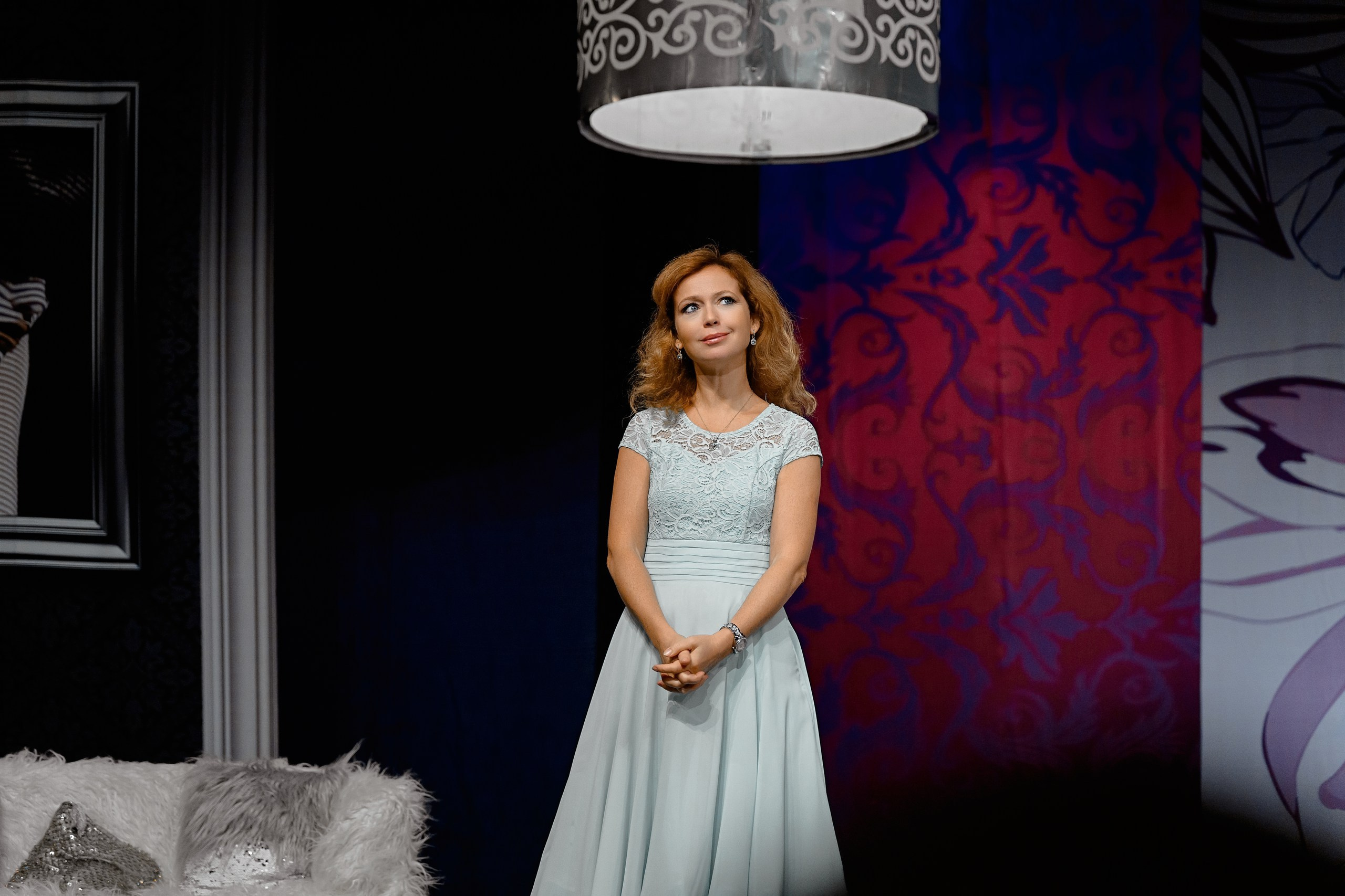 Спектакль «Мужчина с доставкой на дом».  Актёры: Елена Воробей Дмитрий Миллер/Оскар Кучера Михаил Полицеймако/Джемал Тетруашвили Елена Захарова/ Анна Невская / Наталия Власова Режиссёр: Нина Чусова