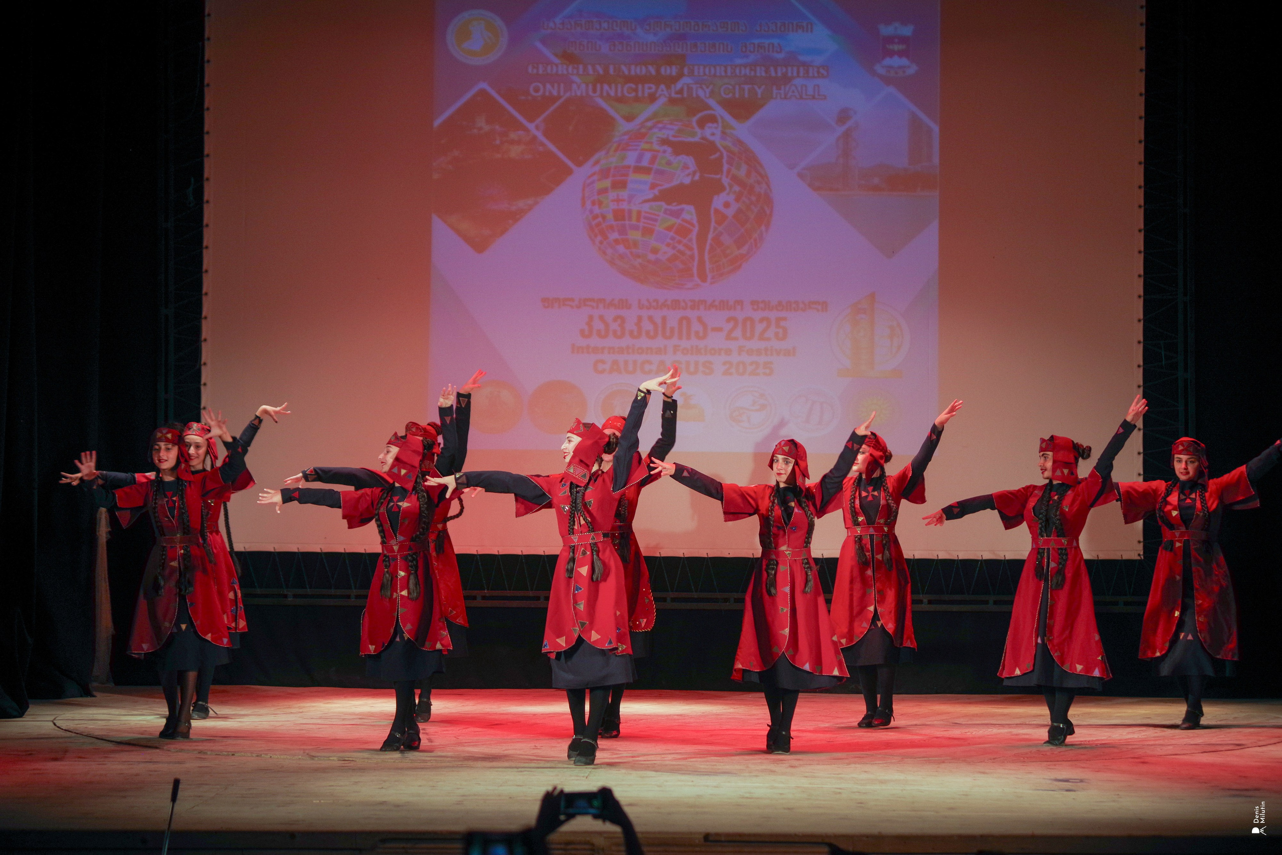 Танцы в прекрасном Они. Портретный фотограф Денис Милютин