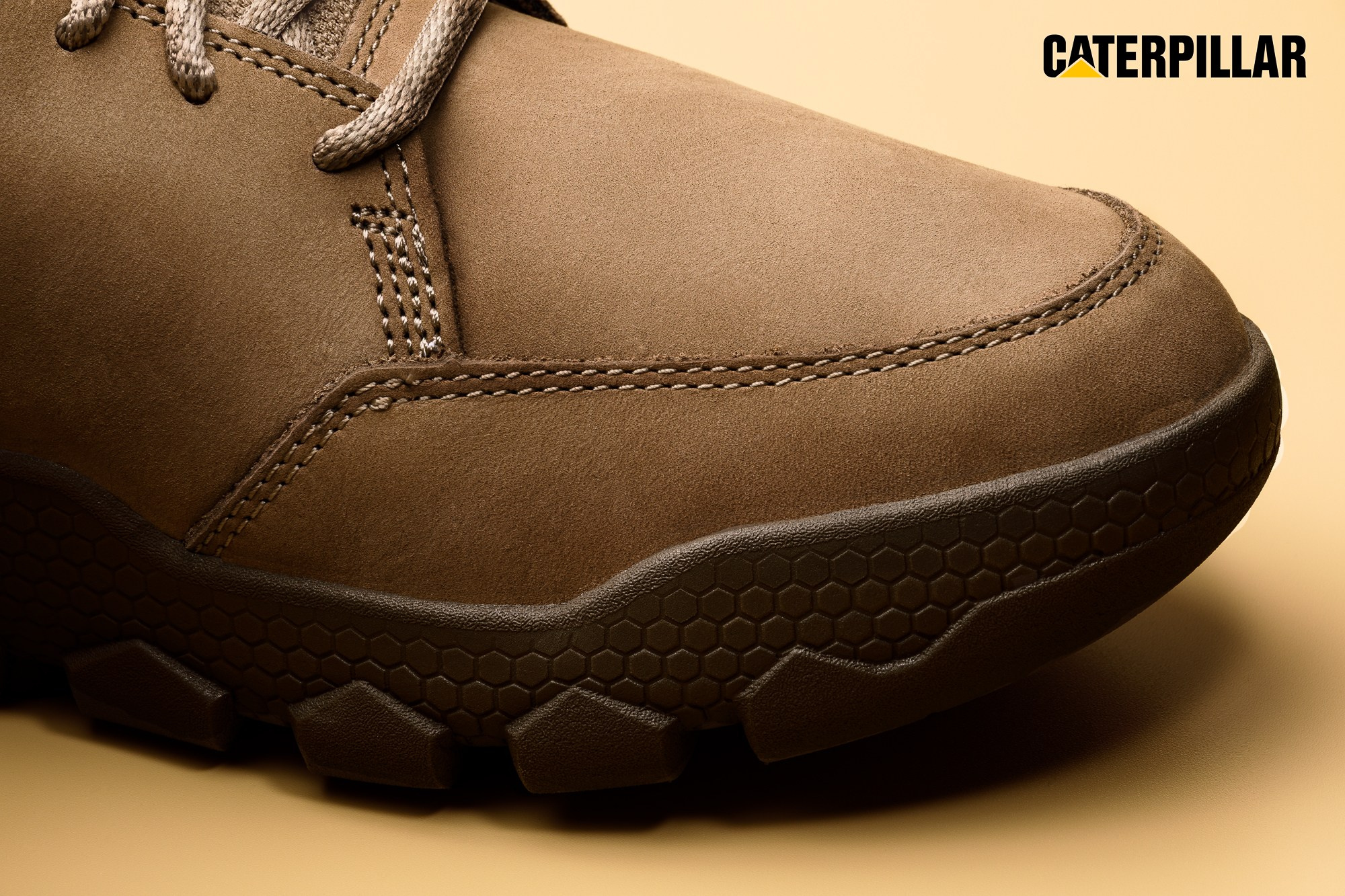 Caterpillar by Oskar Dallas. Oskar Dallas — Фотограф Москва