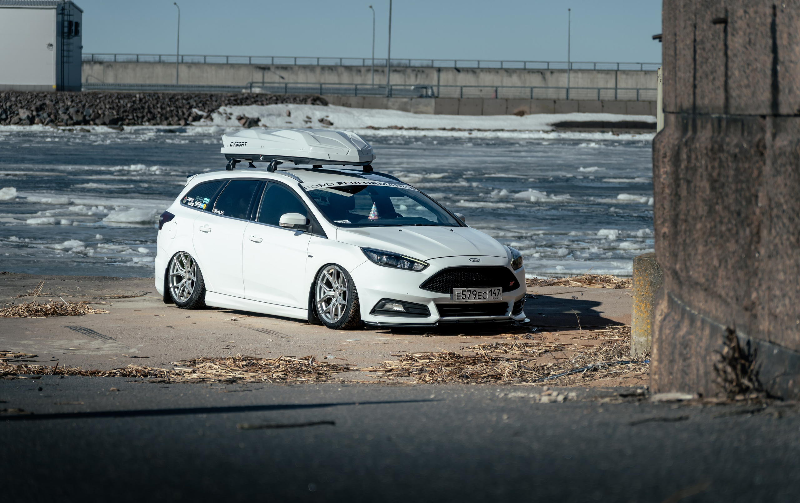 SUBARU LEGACY, FORD Маяк. Opasnophoto