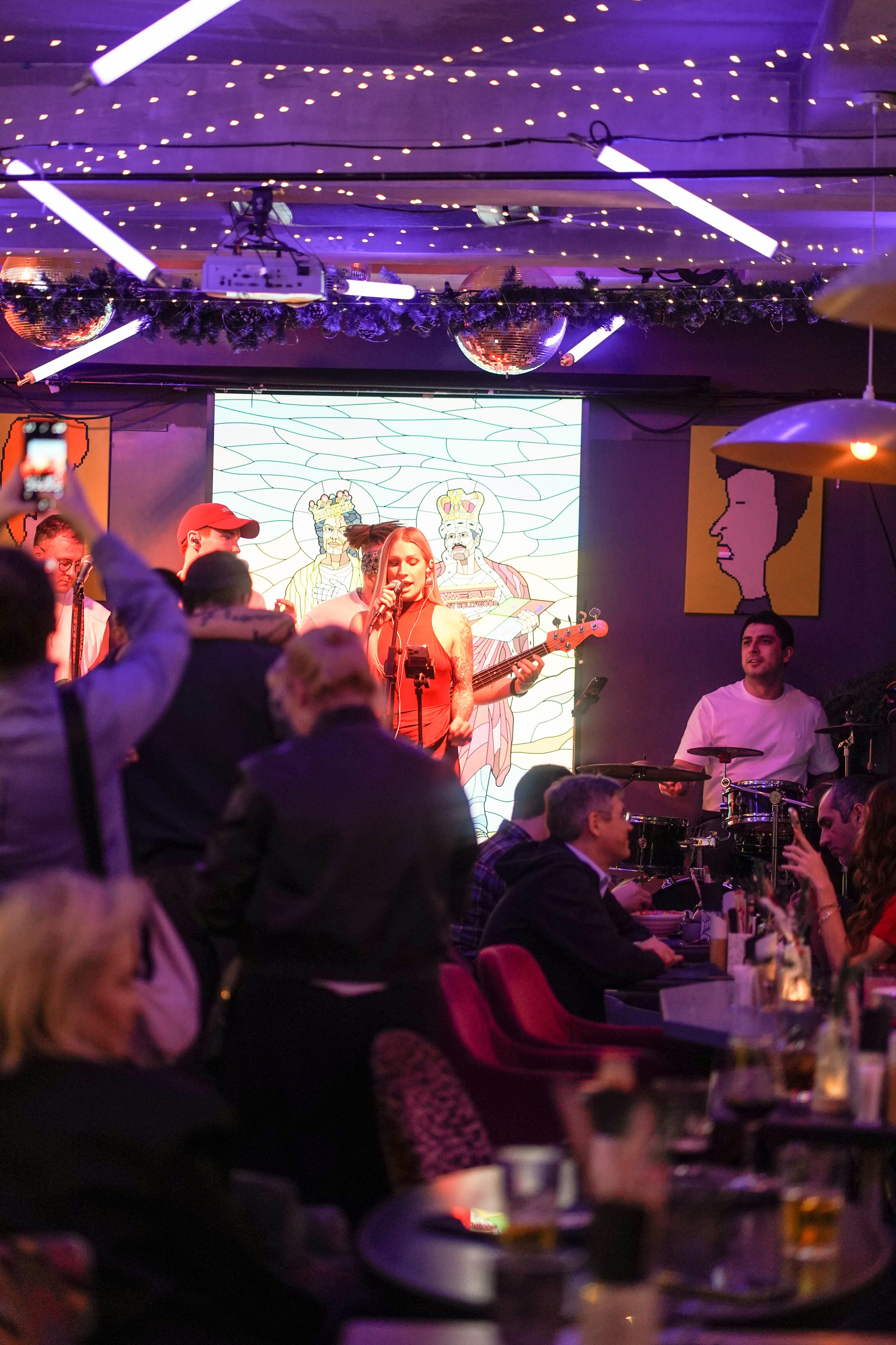 Бар Собаки в тумане. Фотограф