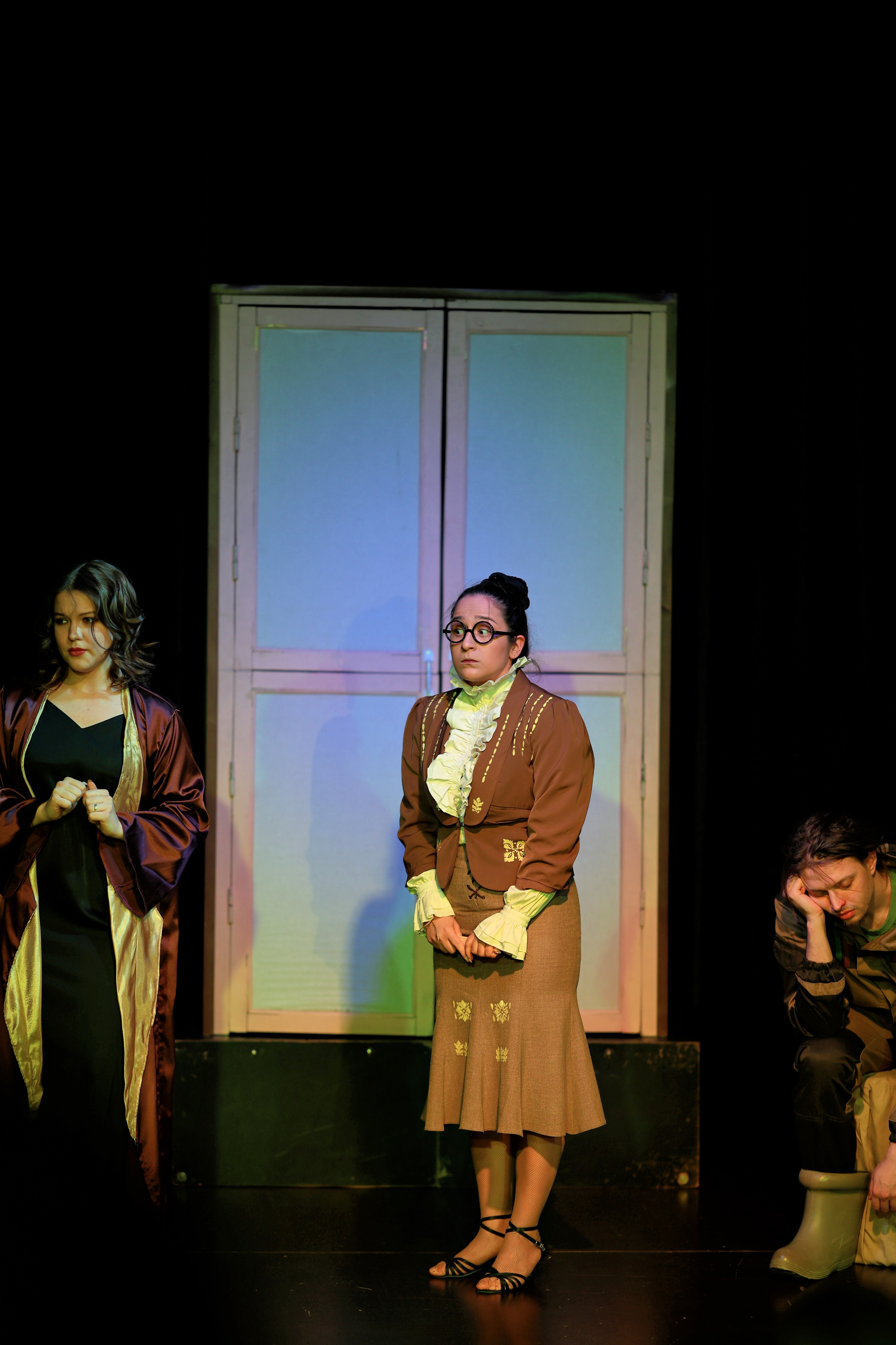 В шкафу с призраком (2). Фотограф Денис Болдинов. Москва