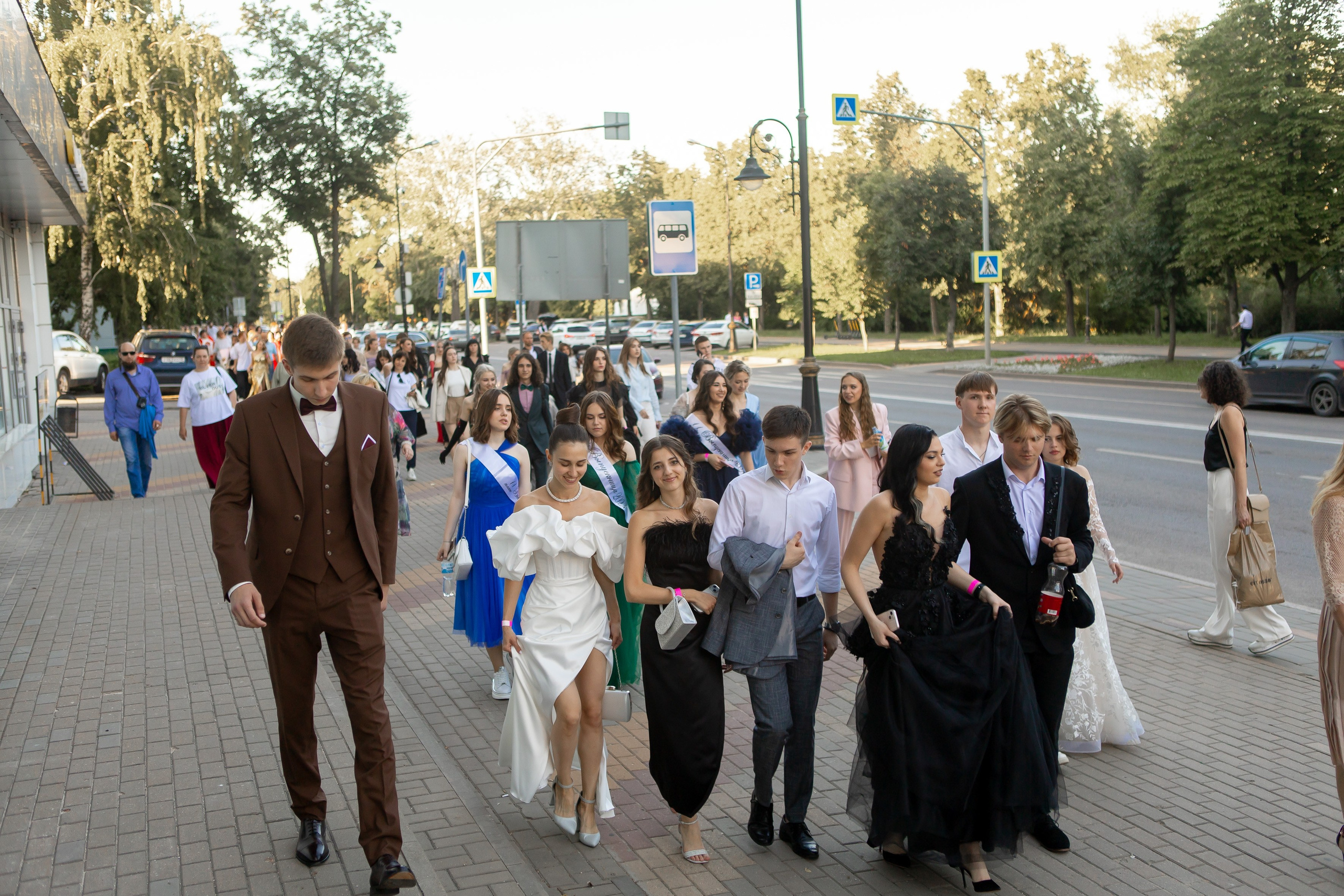 Выпускной Гимназия 12 2024 г. Свадебный и портретный Фотограф в Липецке Дмитрий Котюков