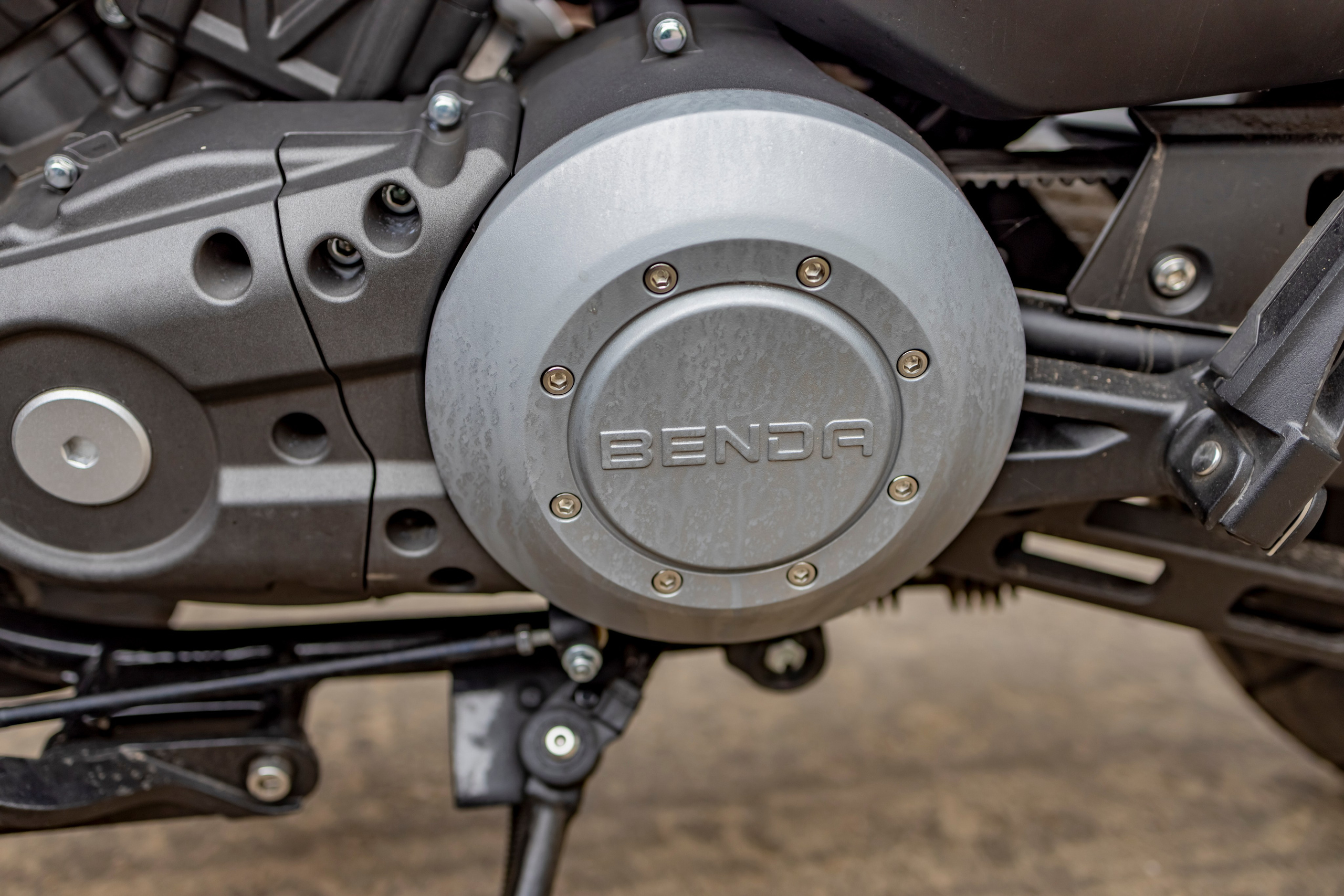 Съемка для журнала мотоцикл Benda Chinchilla. Репортажный, семейный и студийный фотограф в Москве Демин Алексей