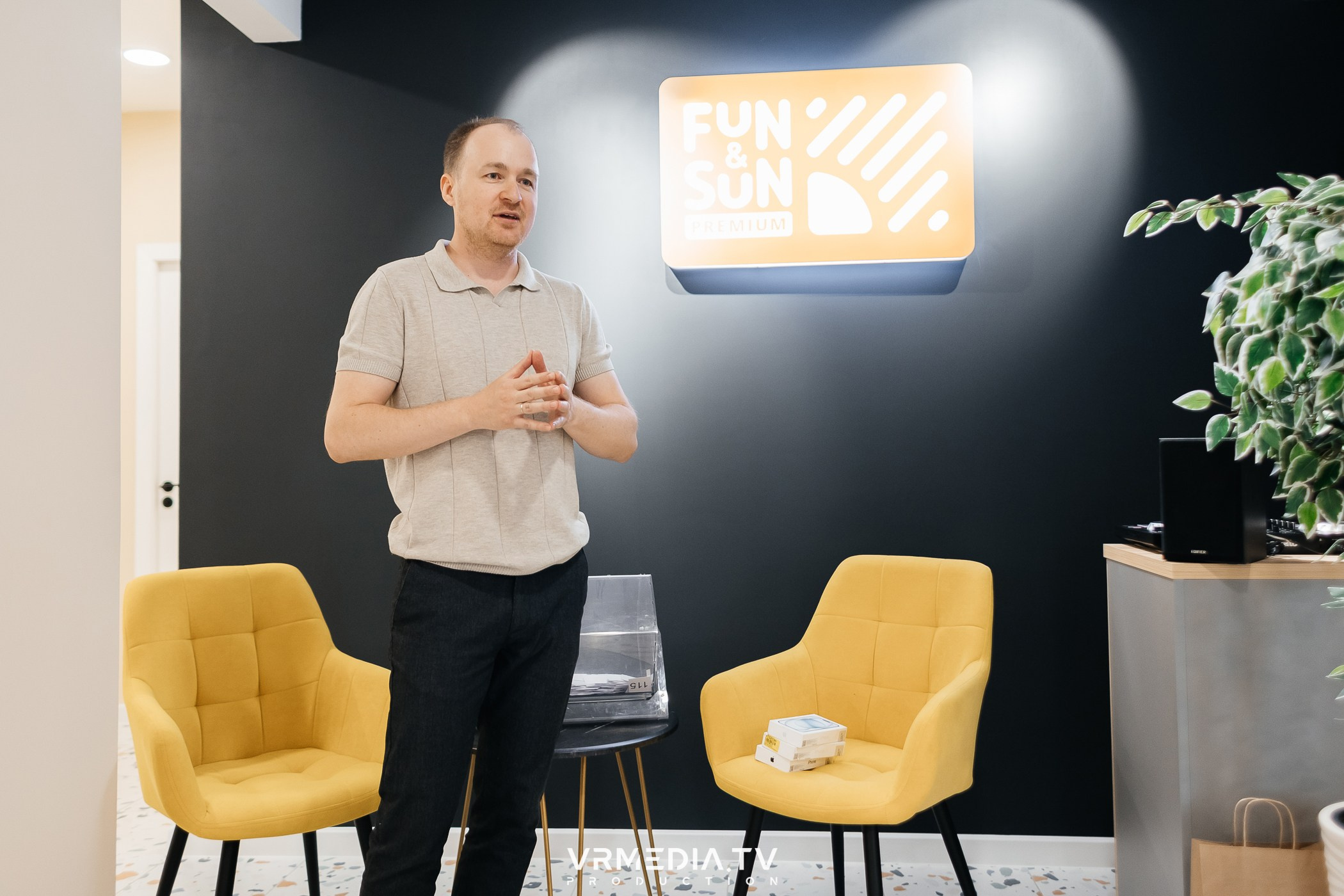 Business travel brunch