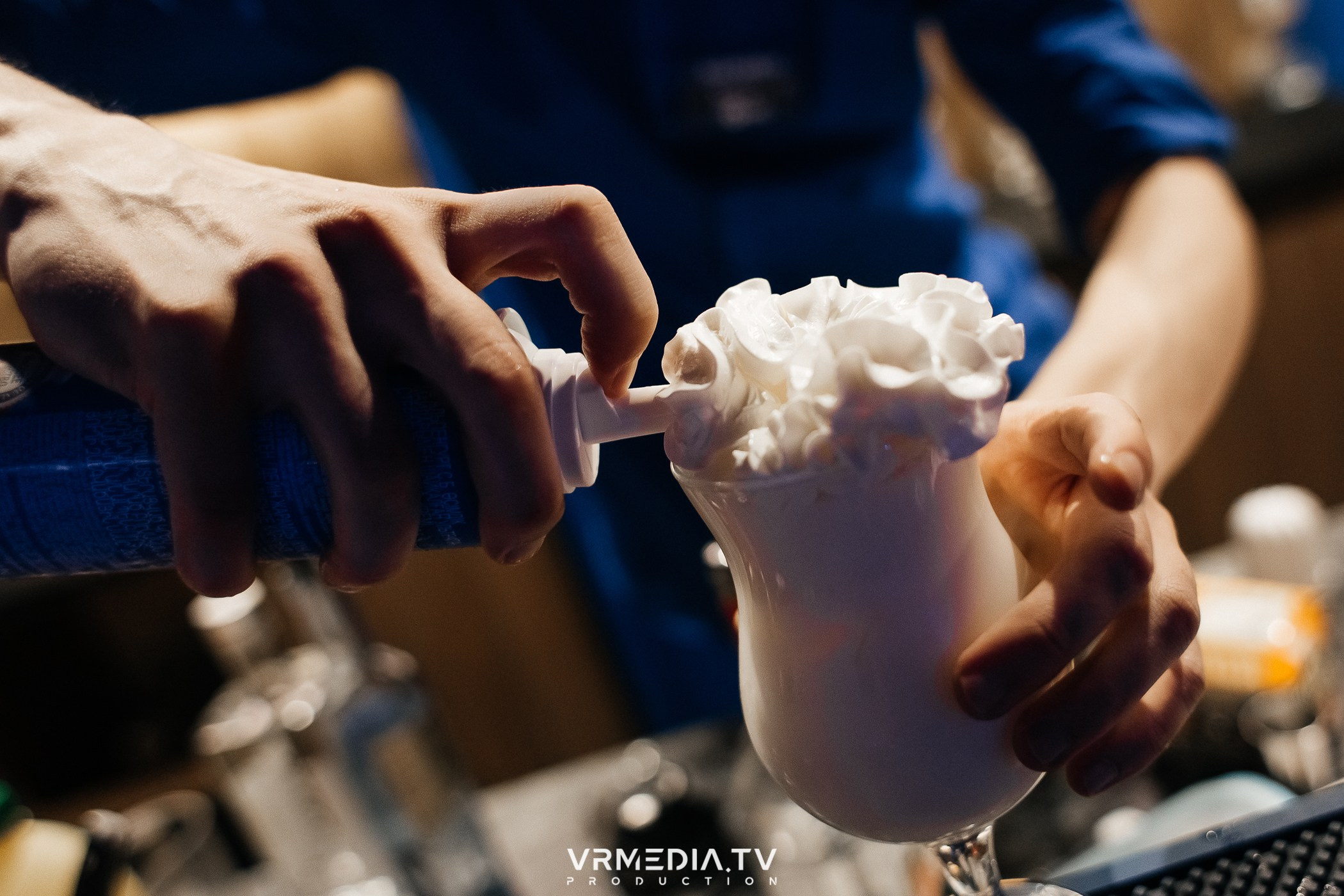 8 марта в караоке-ресторане «Голос»