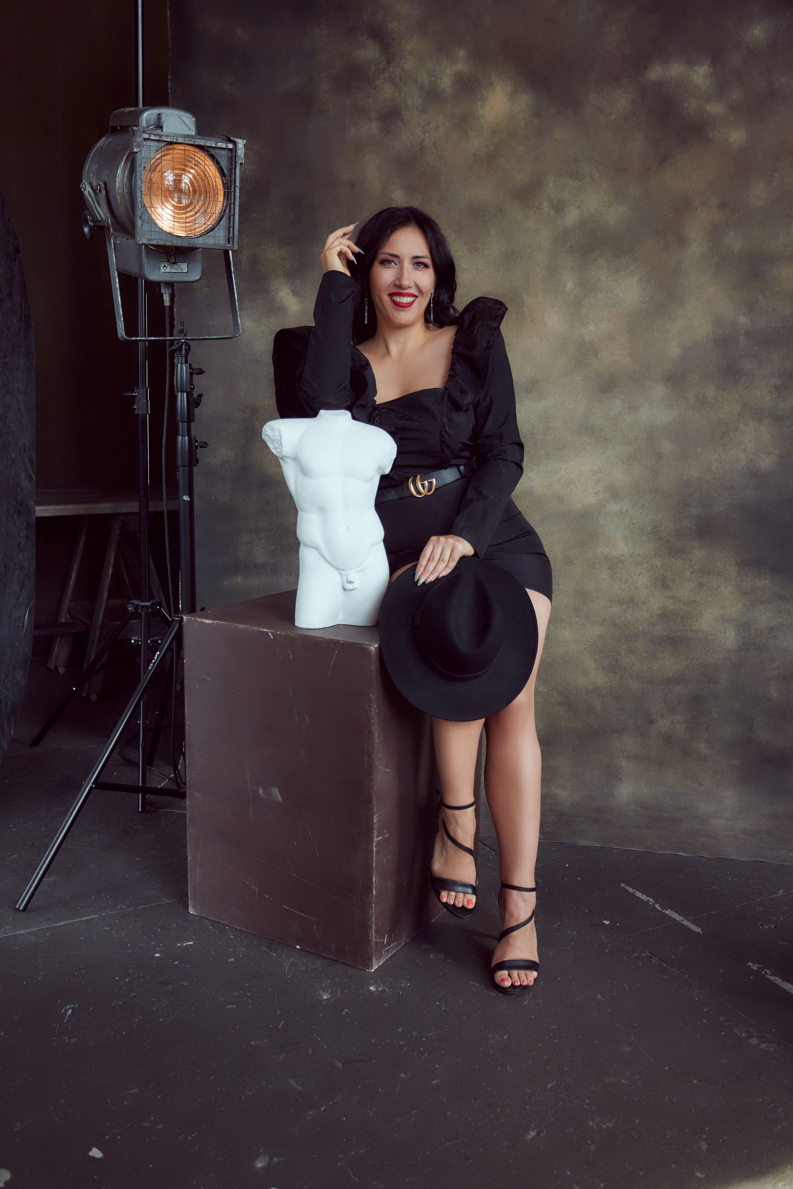 Бизнес-портрет. Продающий контент для маркетплейсов и e-commerce «под ключ»