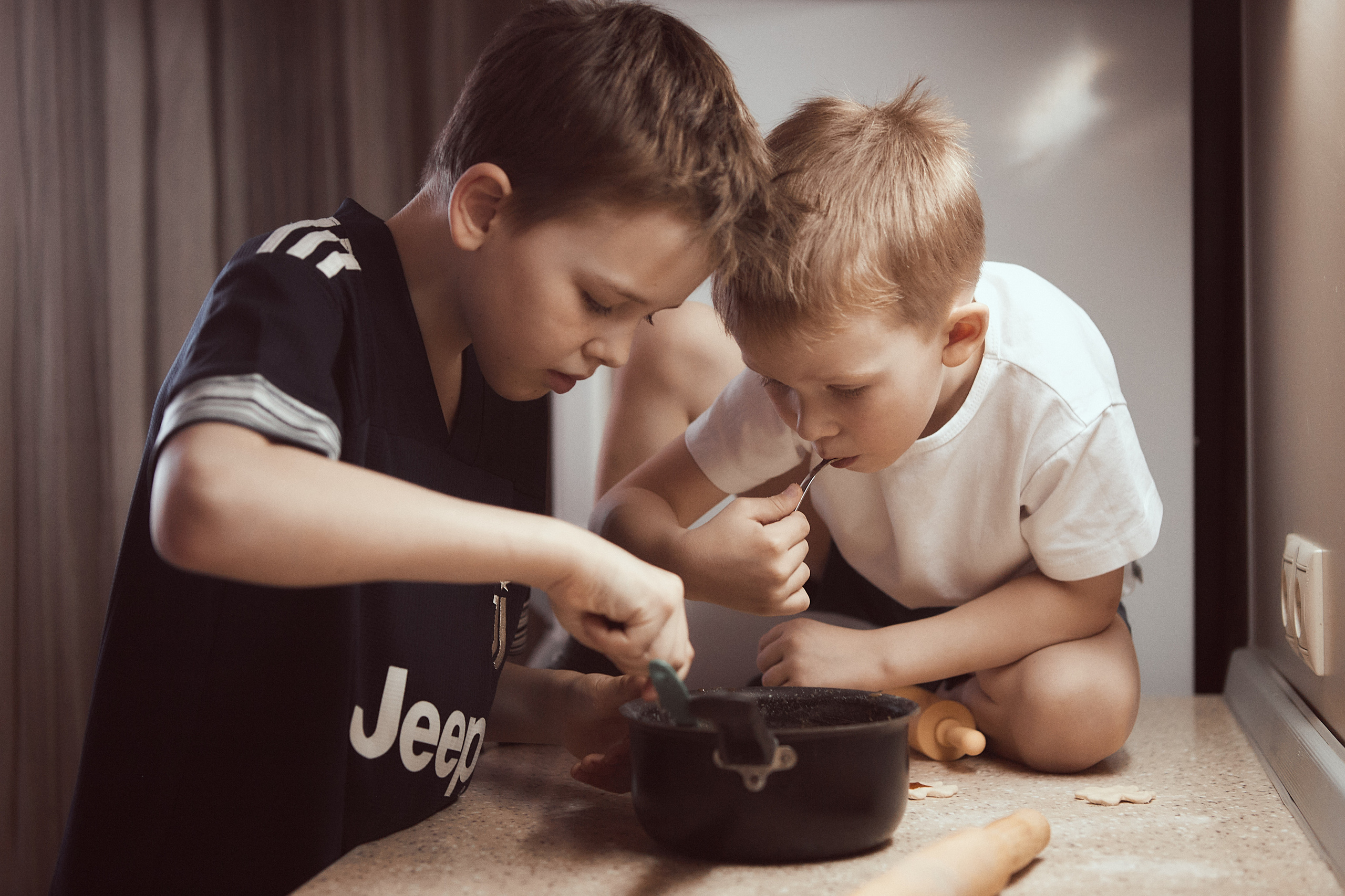 Семейные истории. Продающий контент для маркетплейсов и e-commerce «под ключ»