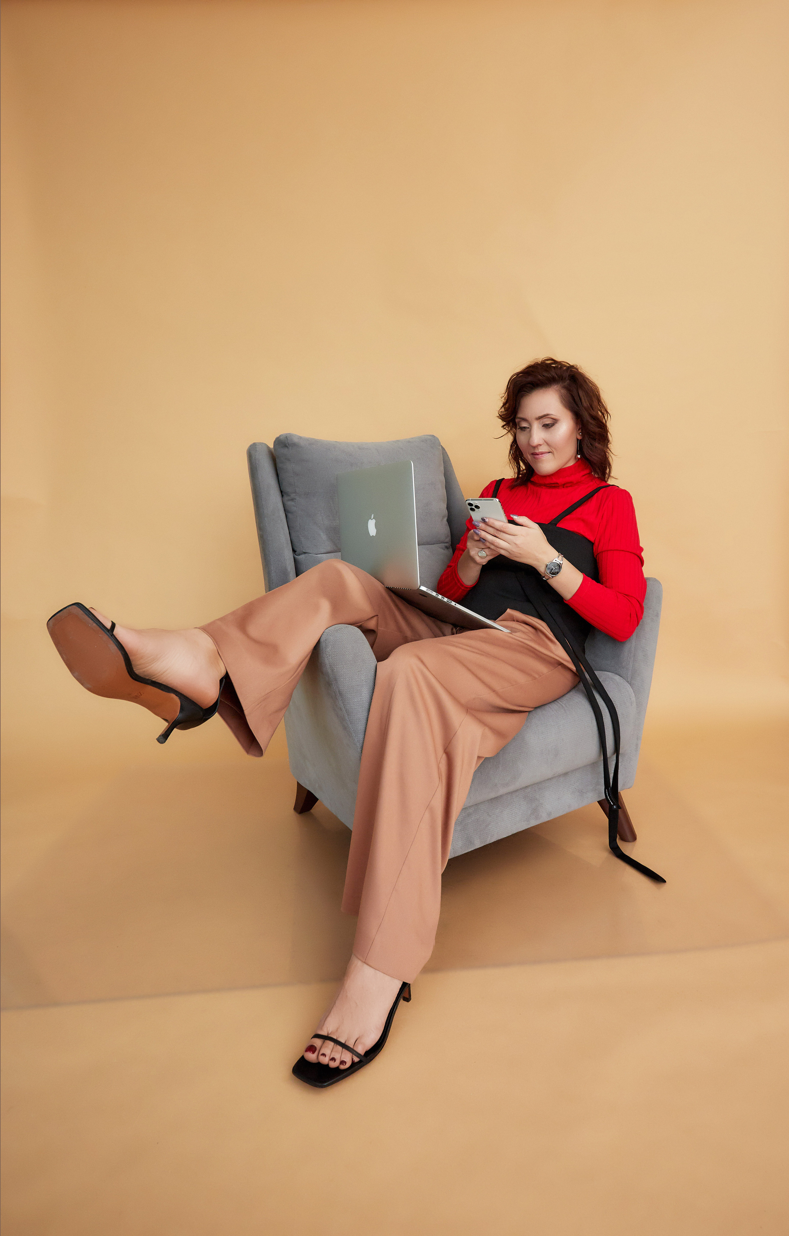 Бизнес-портрет. Продающий контент для маркетплейсов и e-commerce «под ключ»