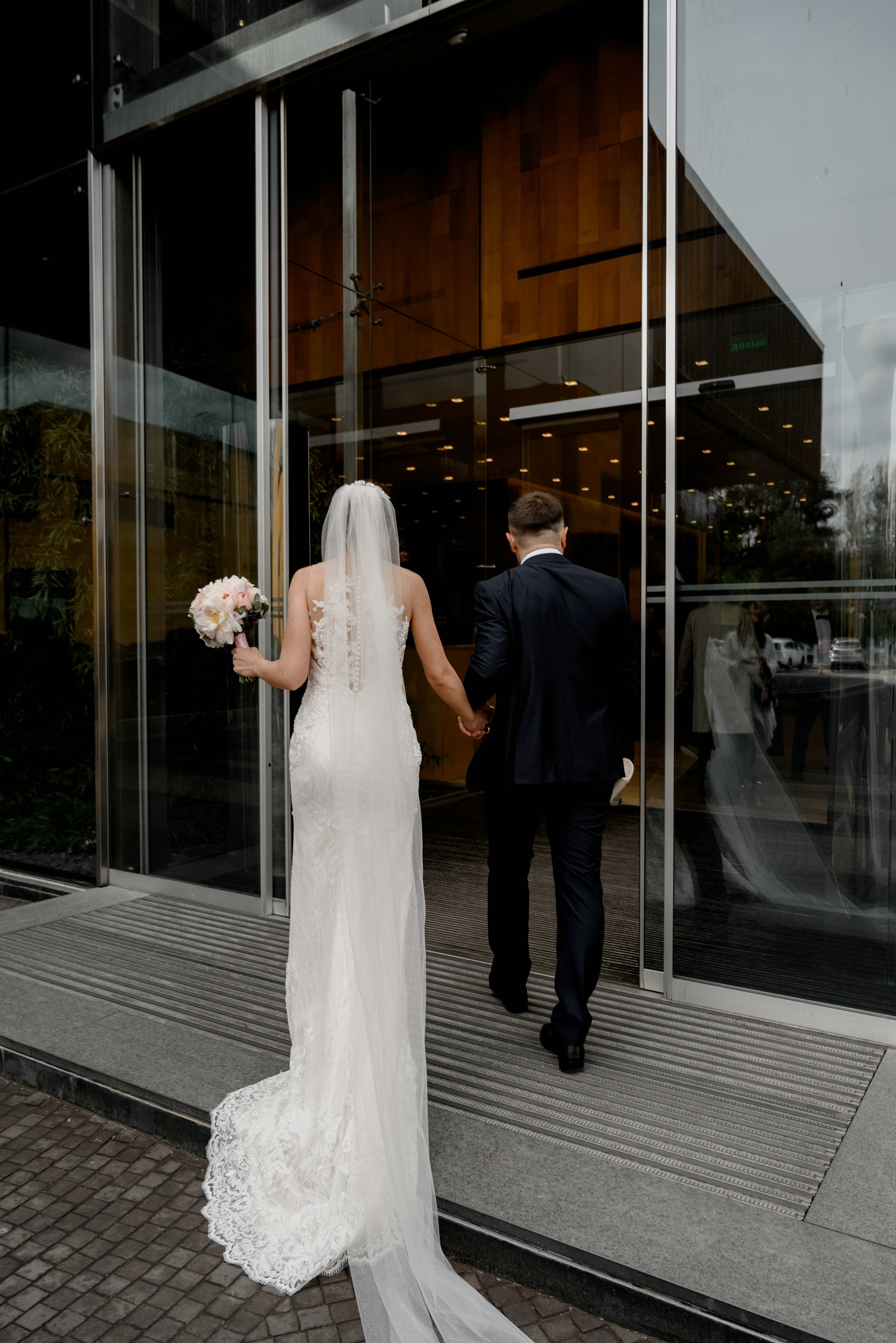 Свадебные фото в Москва Сити и роспись в ЗАГСе Барвиха. Свадебный и семейный фотограф в Москве Светлана Зоткина