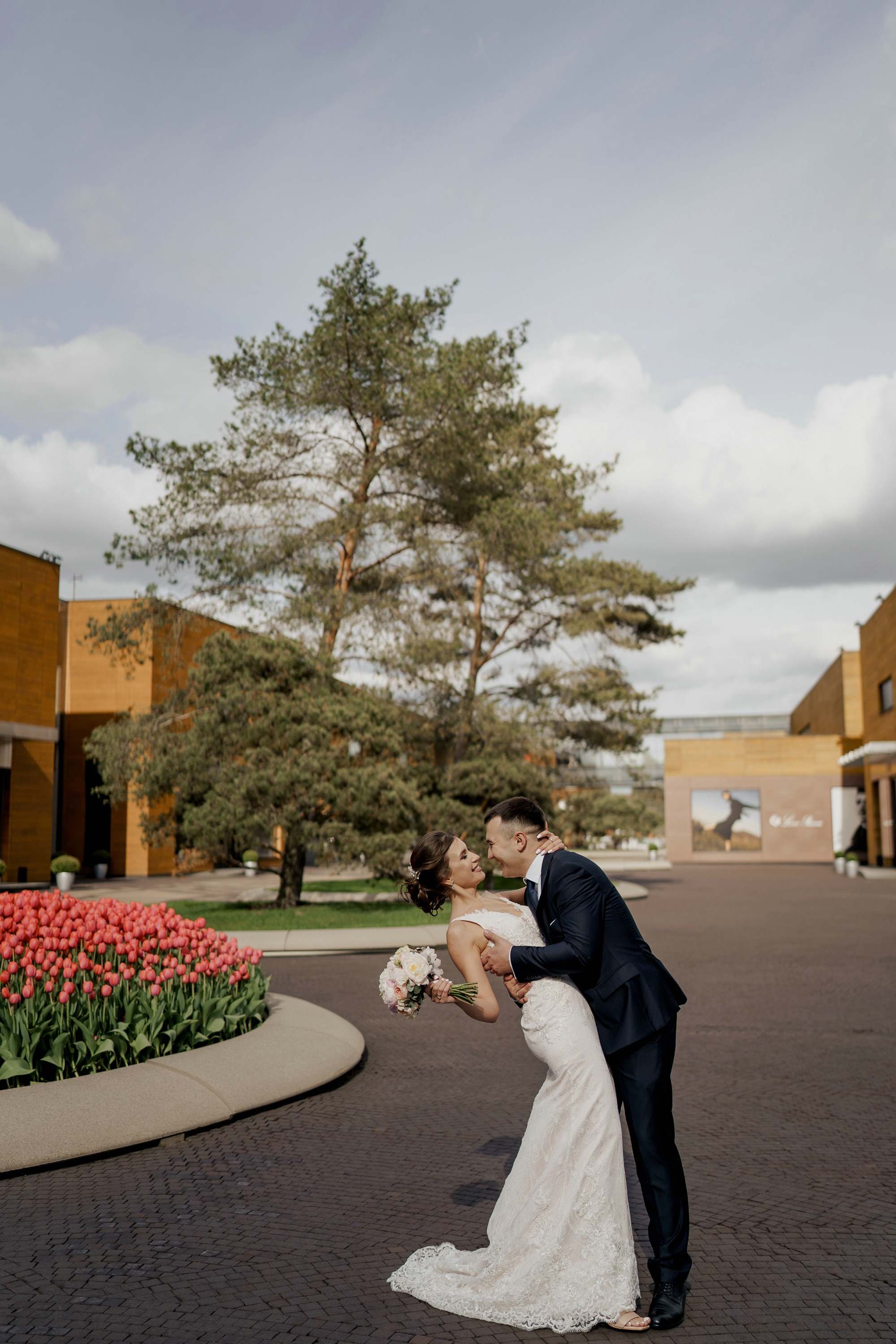 Свадебные фото в Москва Сити и роспись в ЗАГСе Барвиха. Свадебный и семейный фотограф в Москве Светлана Зоткина