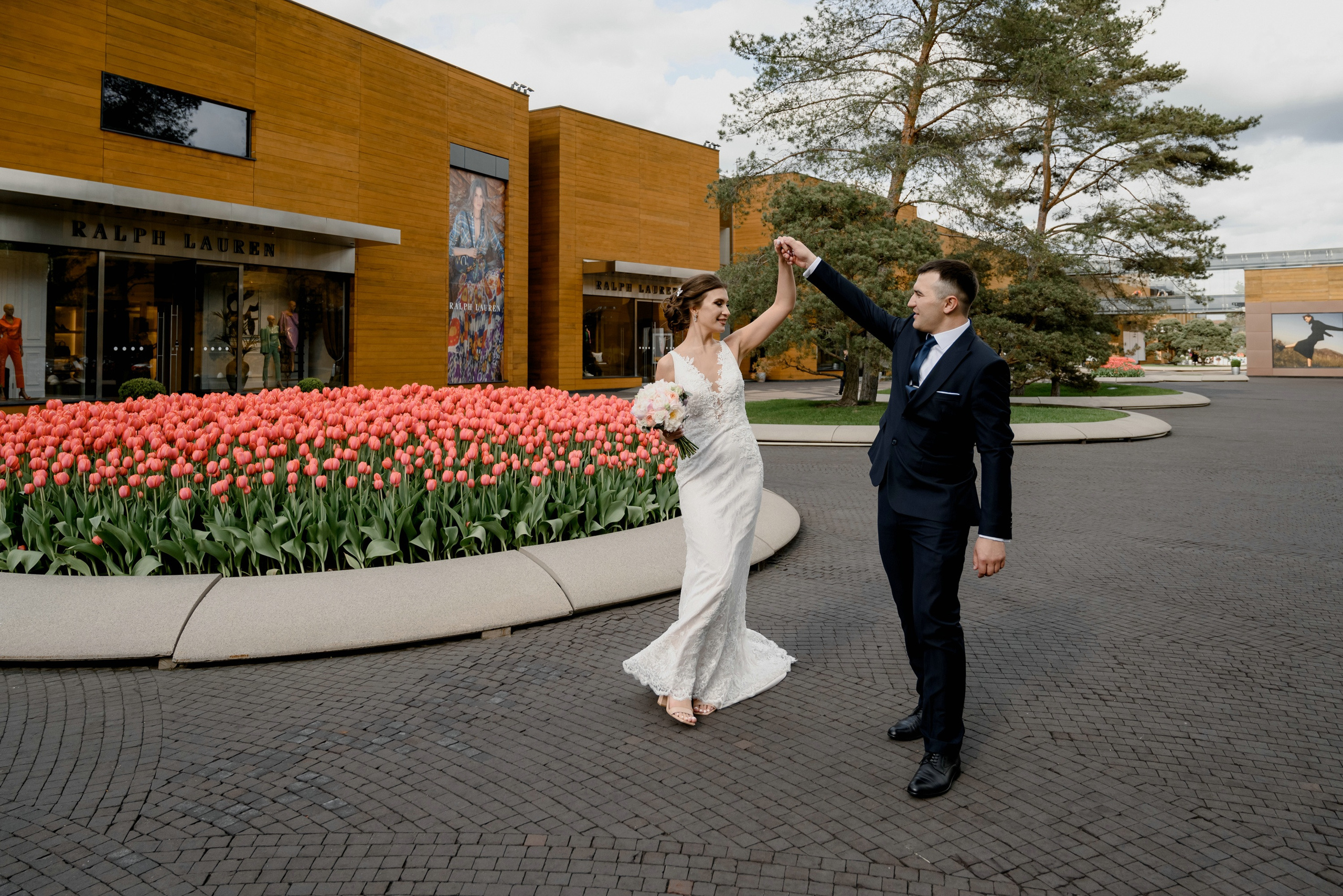 Свадебные фото в Москва Сити и роспись в ЗАГСе Барвиха. Свадебный и семейный фотограф в Москве Светлана Зоткина