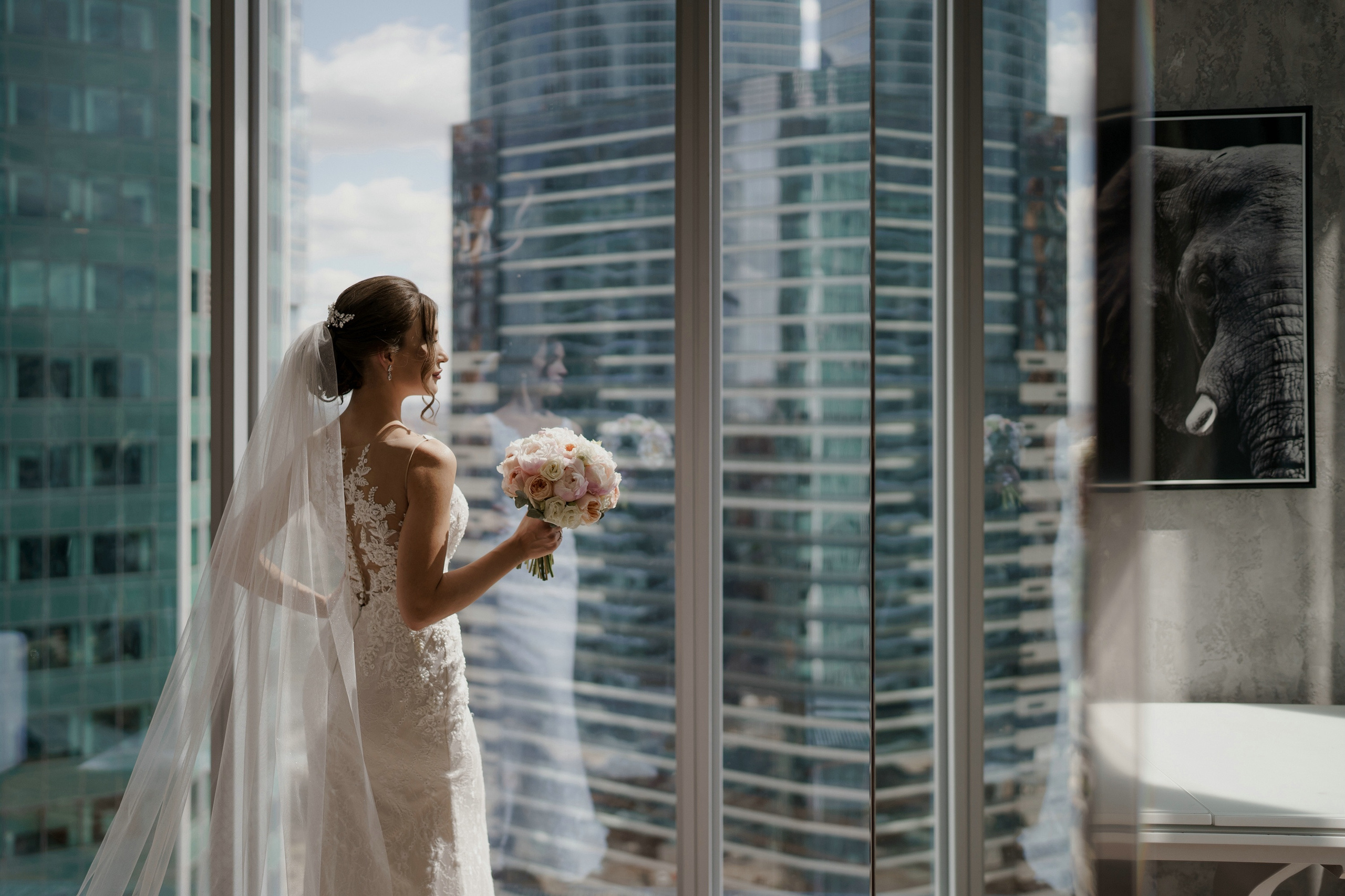 Свадебные фото в Москва Сити и роспись в ЗАГСе Барвиха. Свадебный и семейный фотограф в Москве Светлана Зоткина