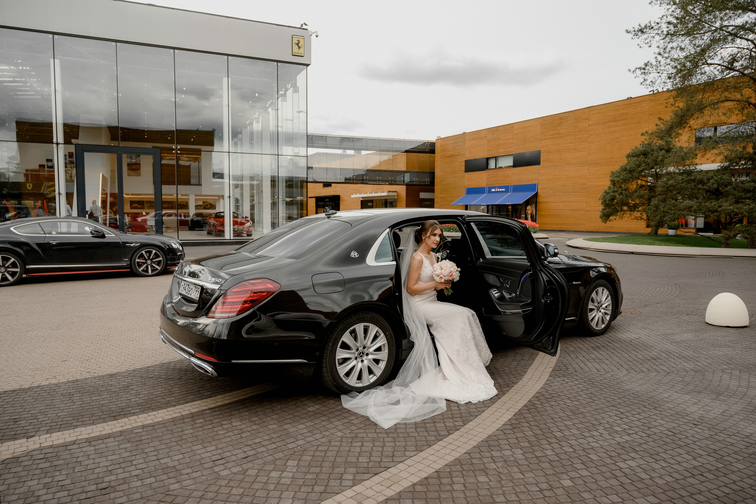 Свадебные фото в Москва Сити и роспись в ЗАГСе Барвиха. Свадебный и семейный фотограф в Москве Светлана Зоткина